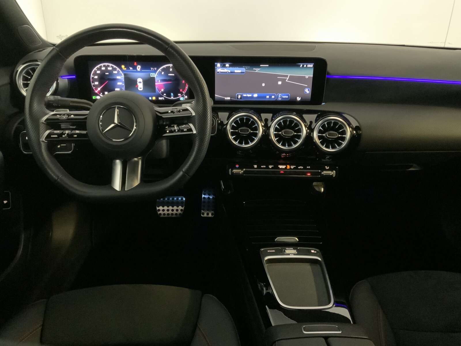 Mercedes-Benz A 220
