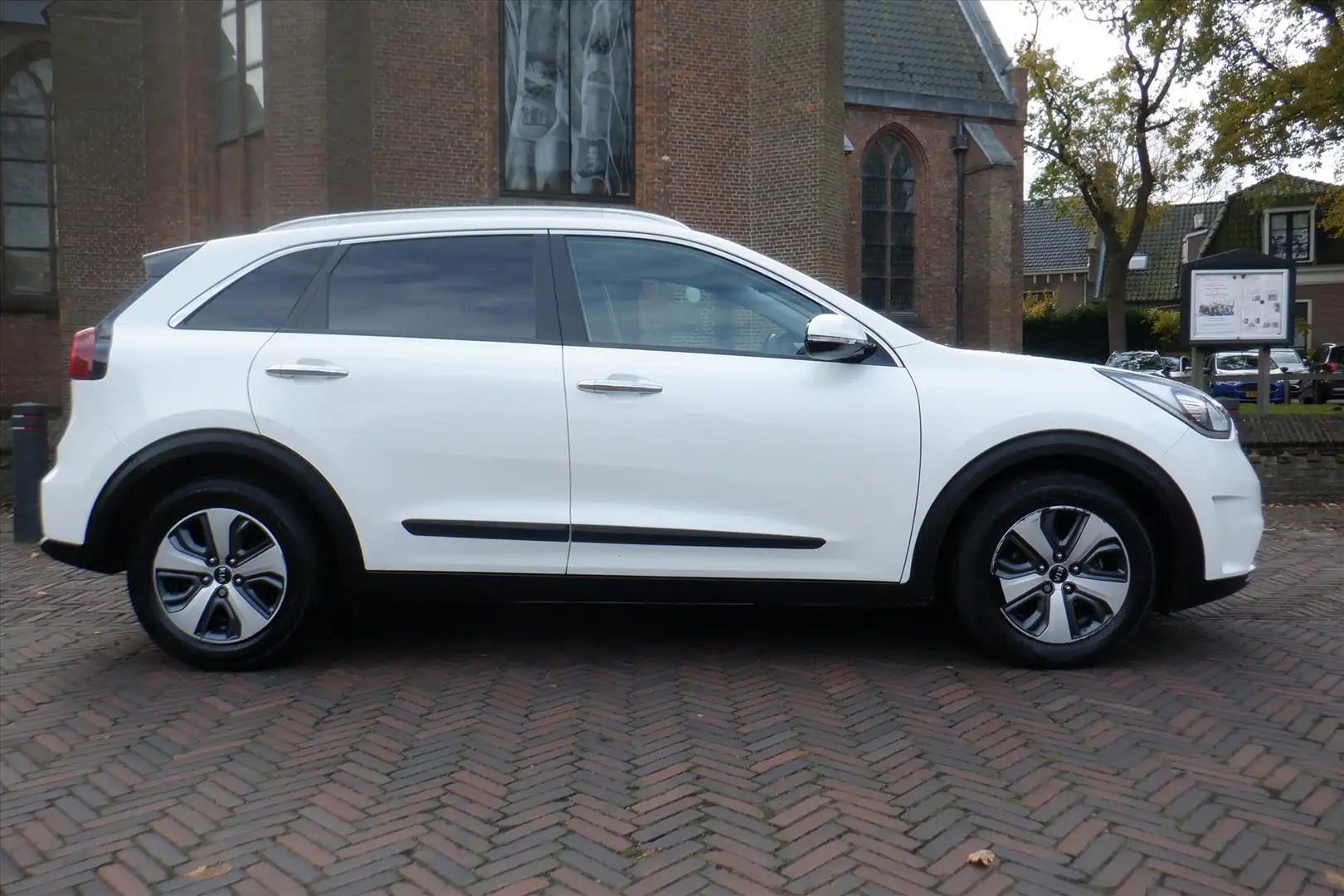 Kia Niro 1.6 GDi Hybrid 141pk CAMERA -70.000 km - BOVAG Blanc - 1