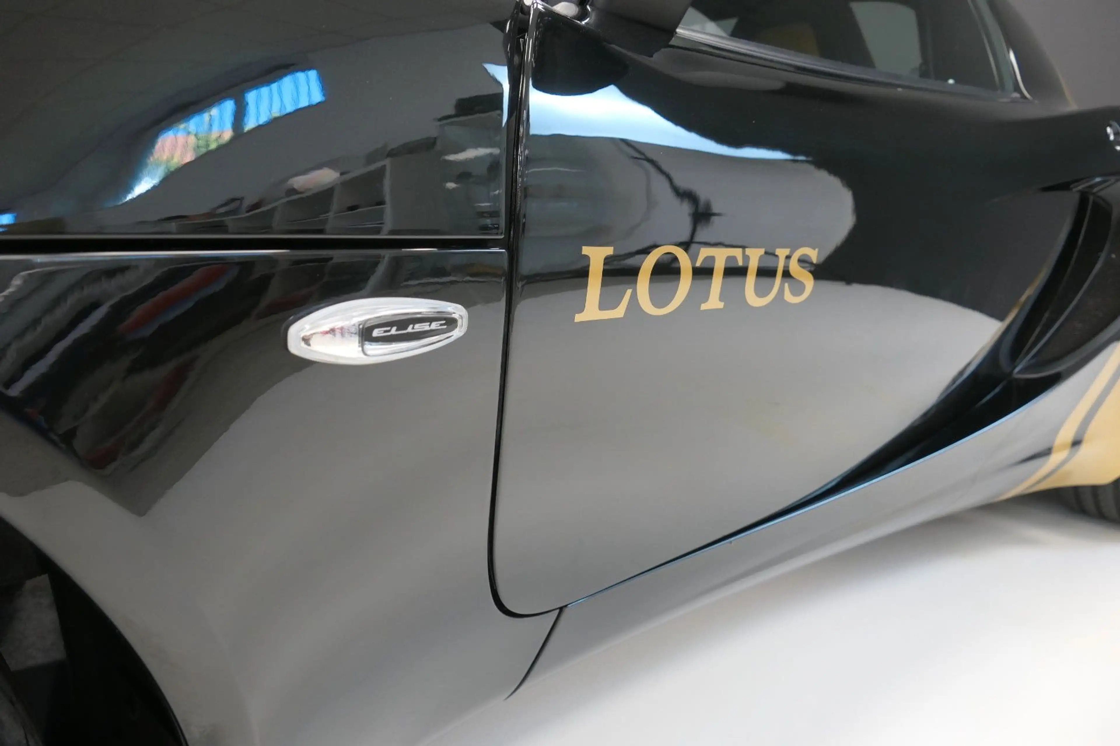 Lotus Elise Sport 220 - Heritage Sondermodell 1/100 — photo 11