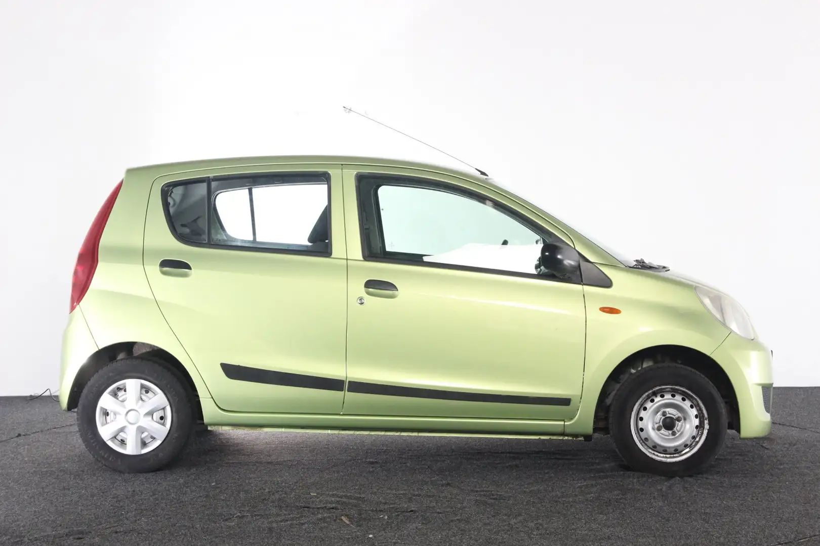 Daihatsu Cuore 1.0 Clever | APK t/m 01-05-2027 | nieuwe koppeling Grün - 2