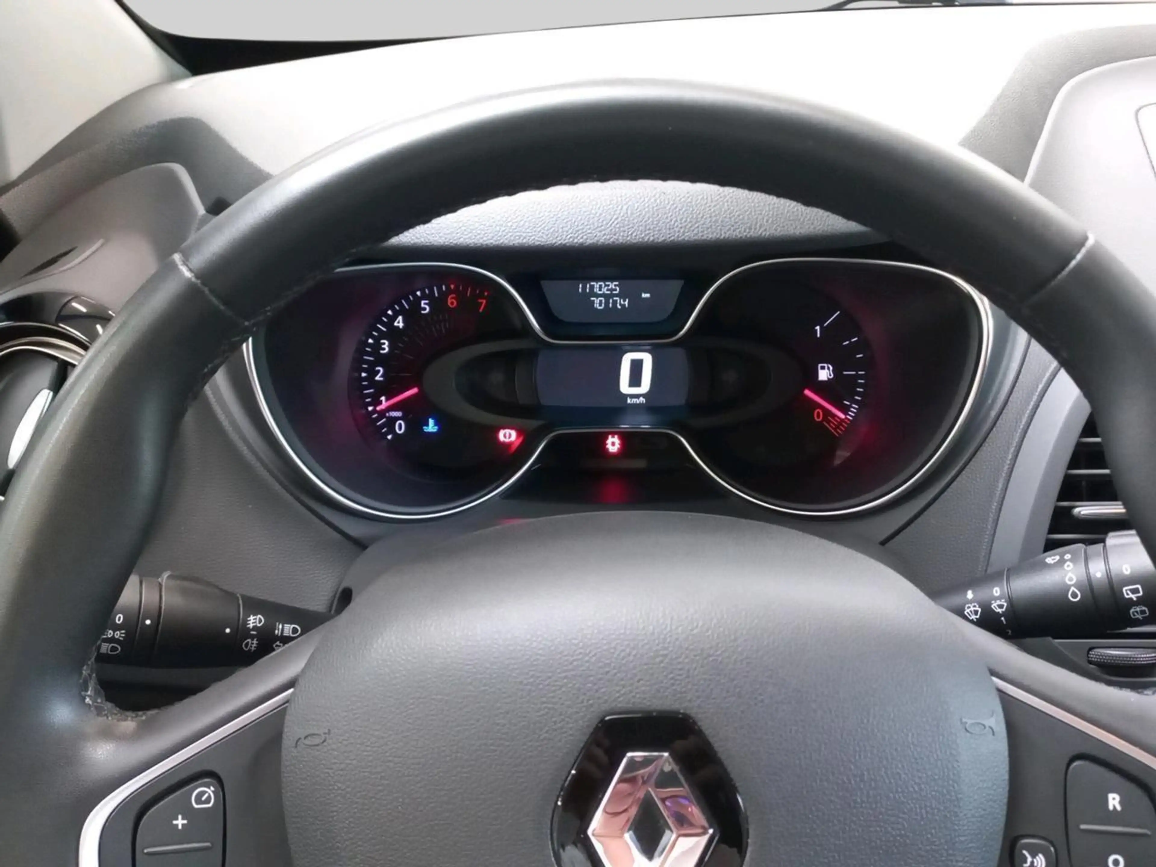 Renault Captur TCe 90 Limited#2 — photo 10