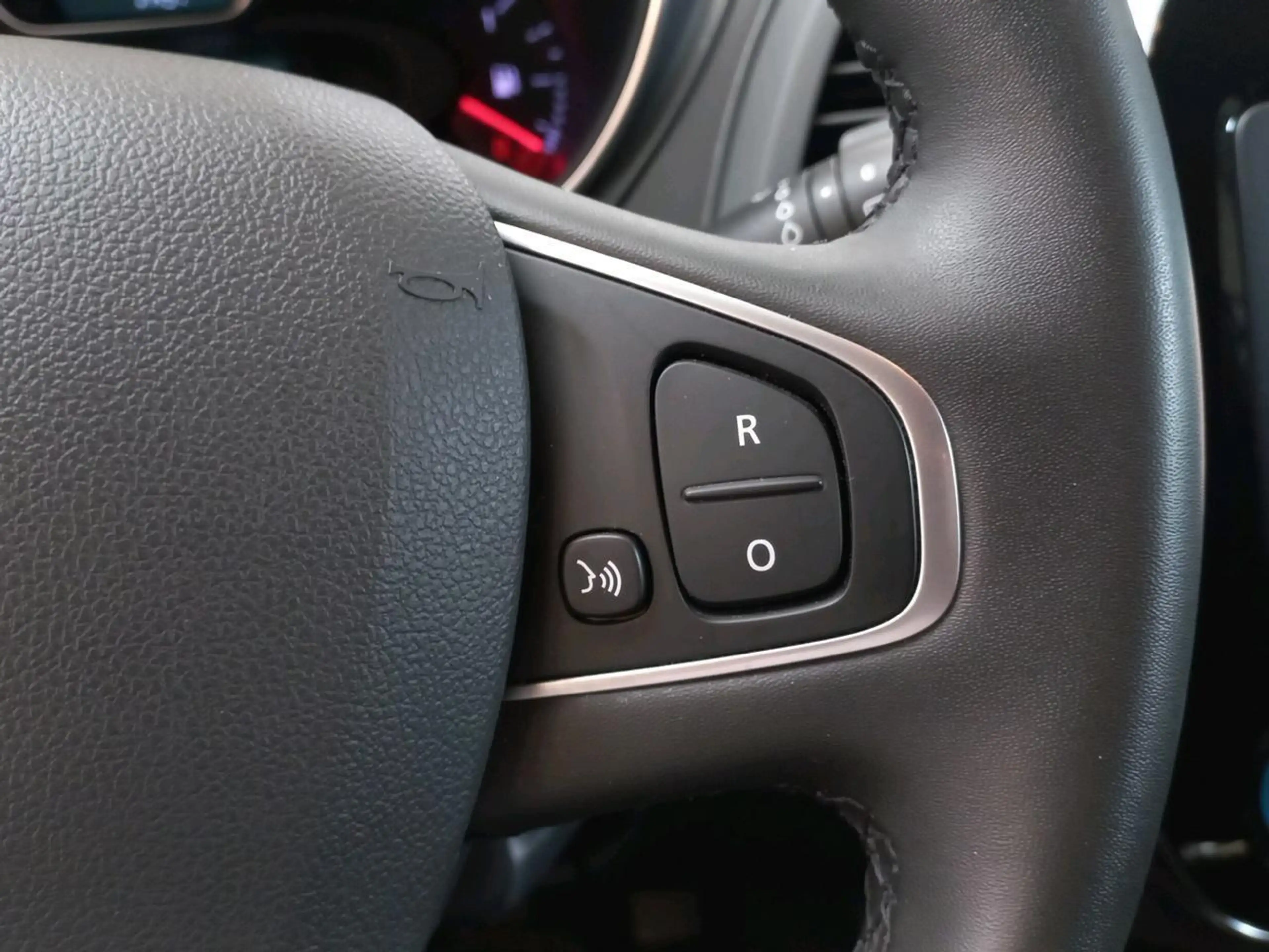 Renault Captur TCe 90 Limited#2 — photo 15