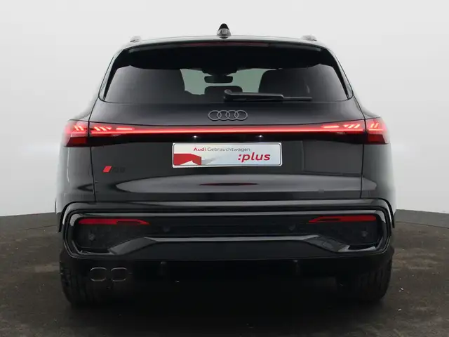Audi Q5 view 6