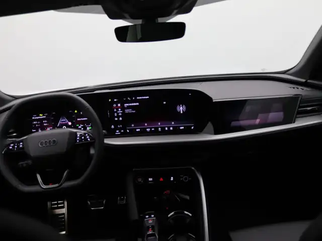 Audi Q5 view 10