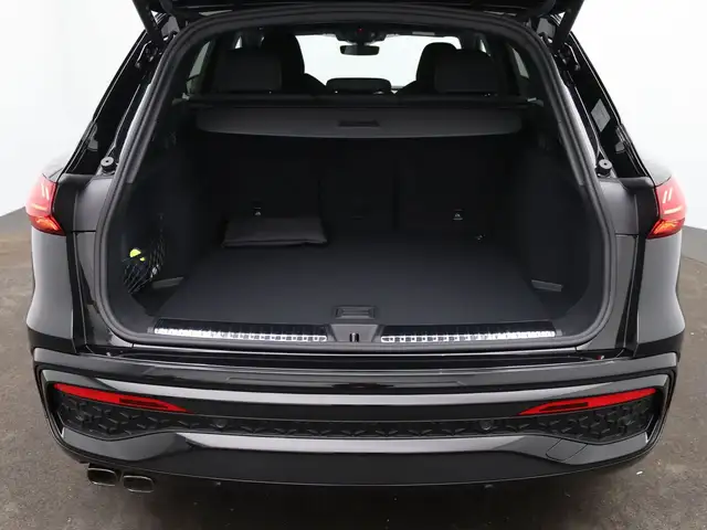 Audi Q5 view 7