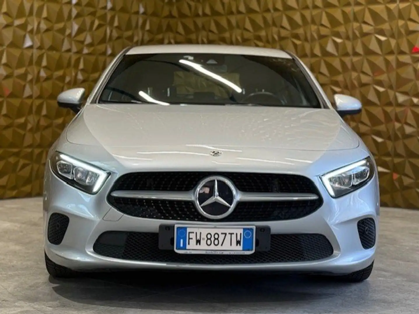 Mercedes-Benz A 180 A 180 d Sport Extra auto Argento - 1