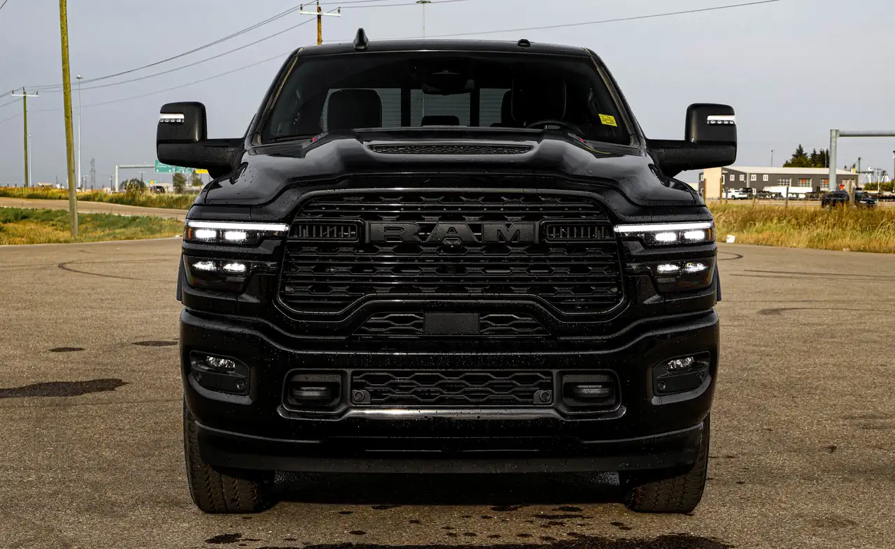 RAM 3500 снимка RAM 3500