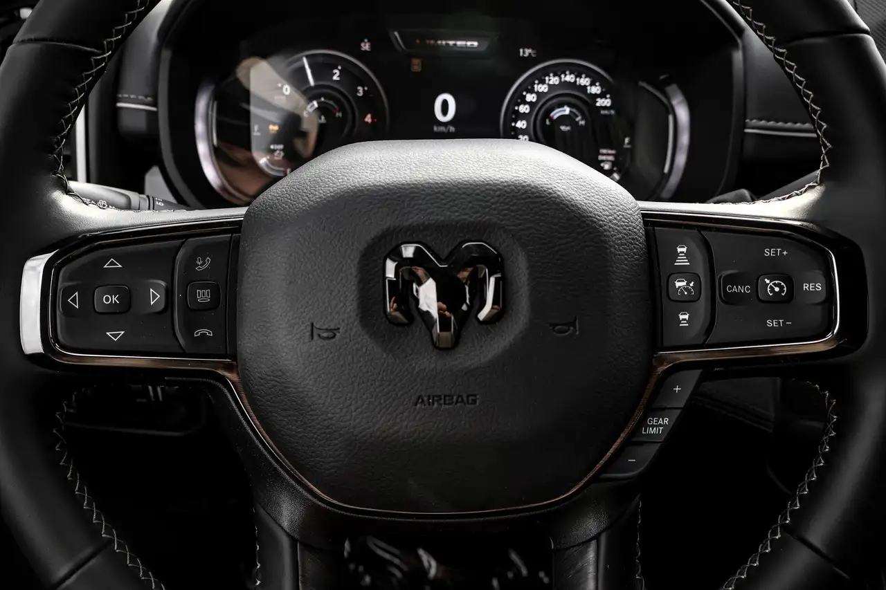 RAM 3500 снимка RAM 3500