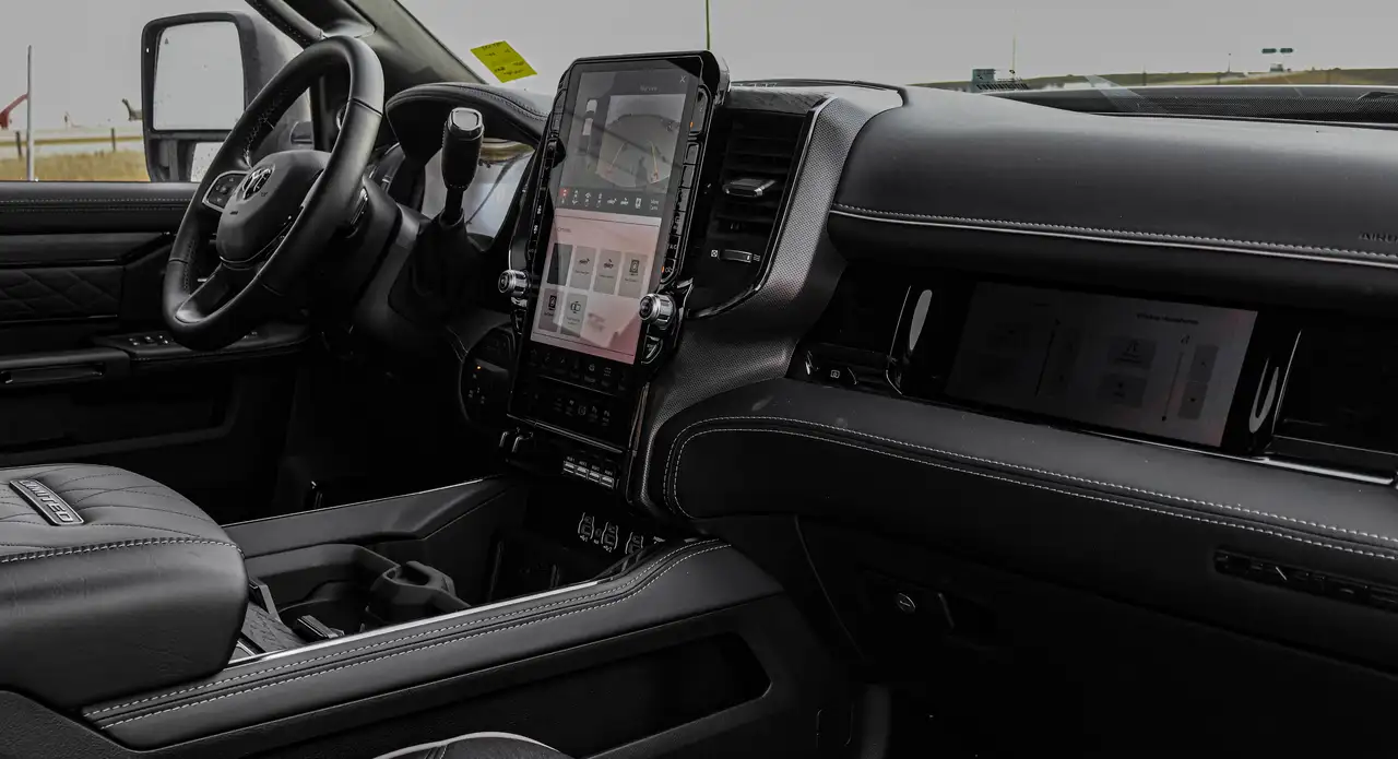 RAM 3500 снимка RAM 3500
