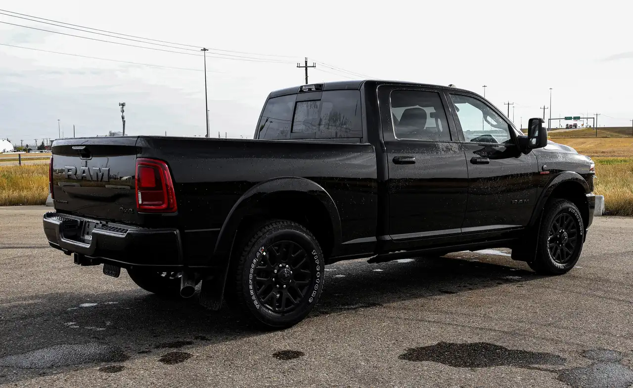 RAM 3500 снимка RAM 3500