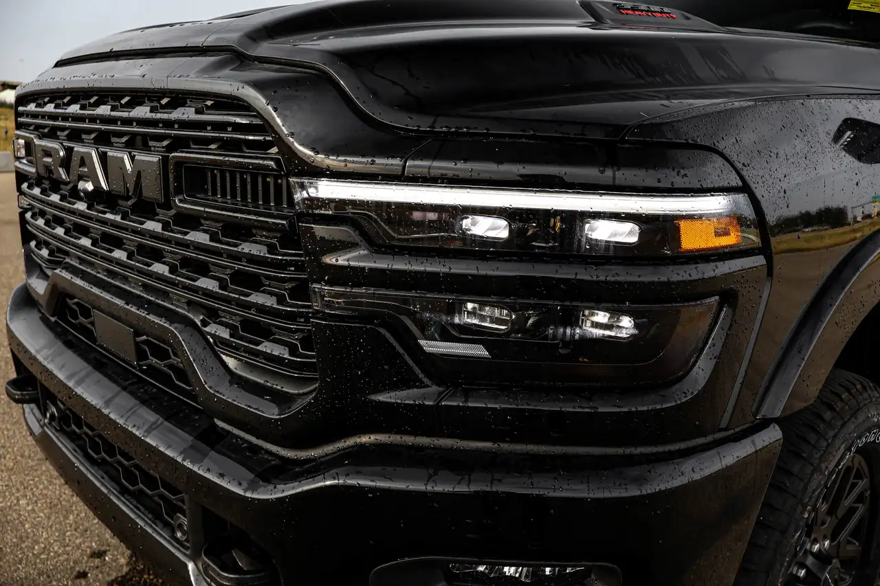 RAM 3500 снимка RAM 3500