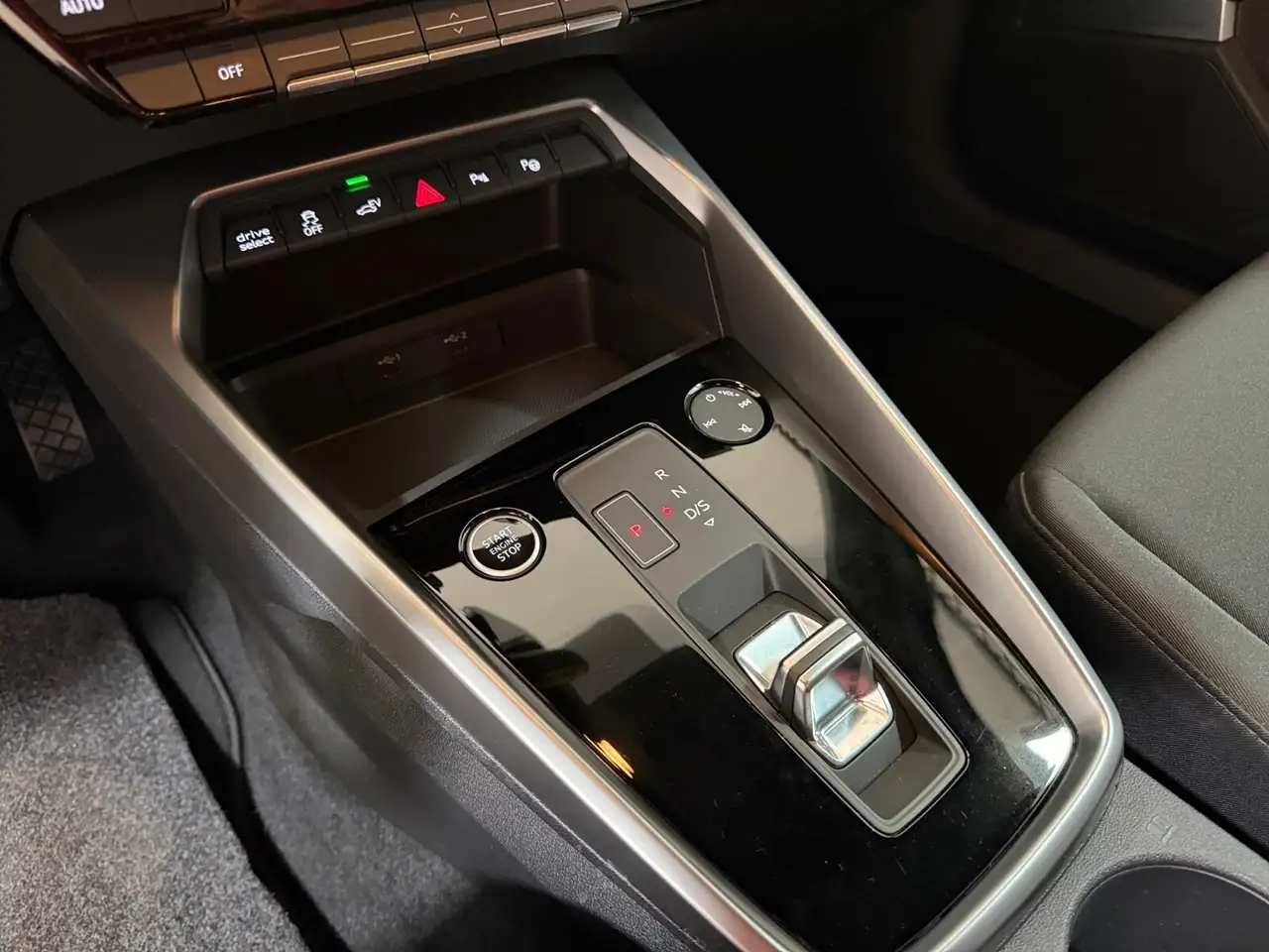 Audi A3 Sportback 40 TFSIe Attraction ** Trekhaak Vir..., миниатюра 17