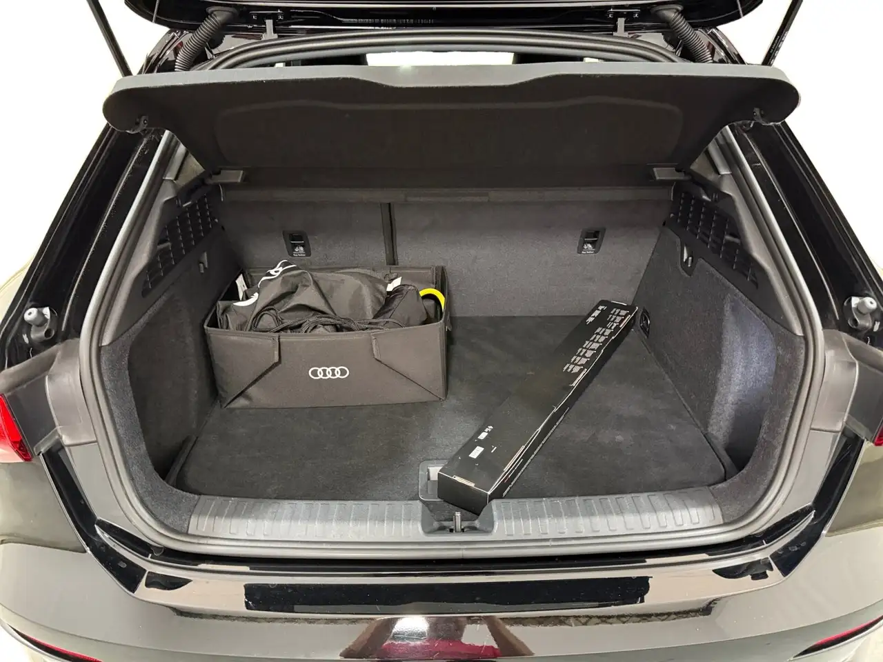 Audi A3 Sportback 40 TFSIe Attraction ** Trekhaak Vir..., миниатюра 25