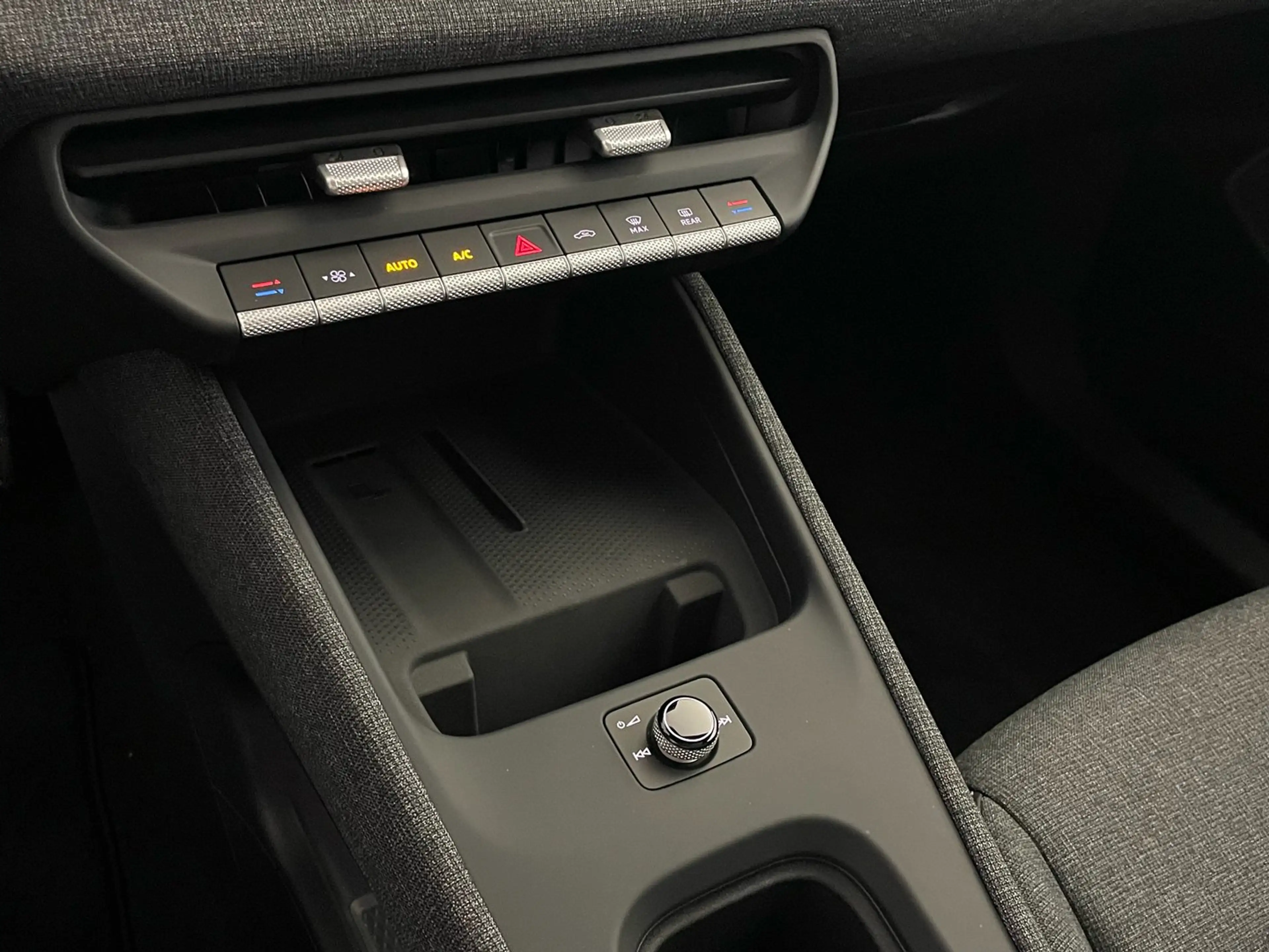 Volkswagen ID. Polo VW ID. Polo Style Edition+ 155 kW - 52 kWh — photo 10