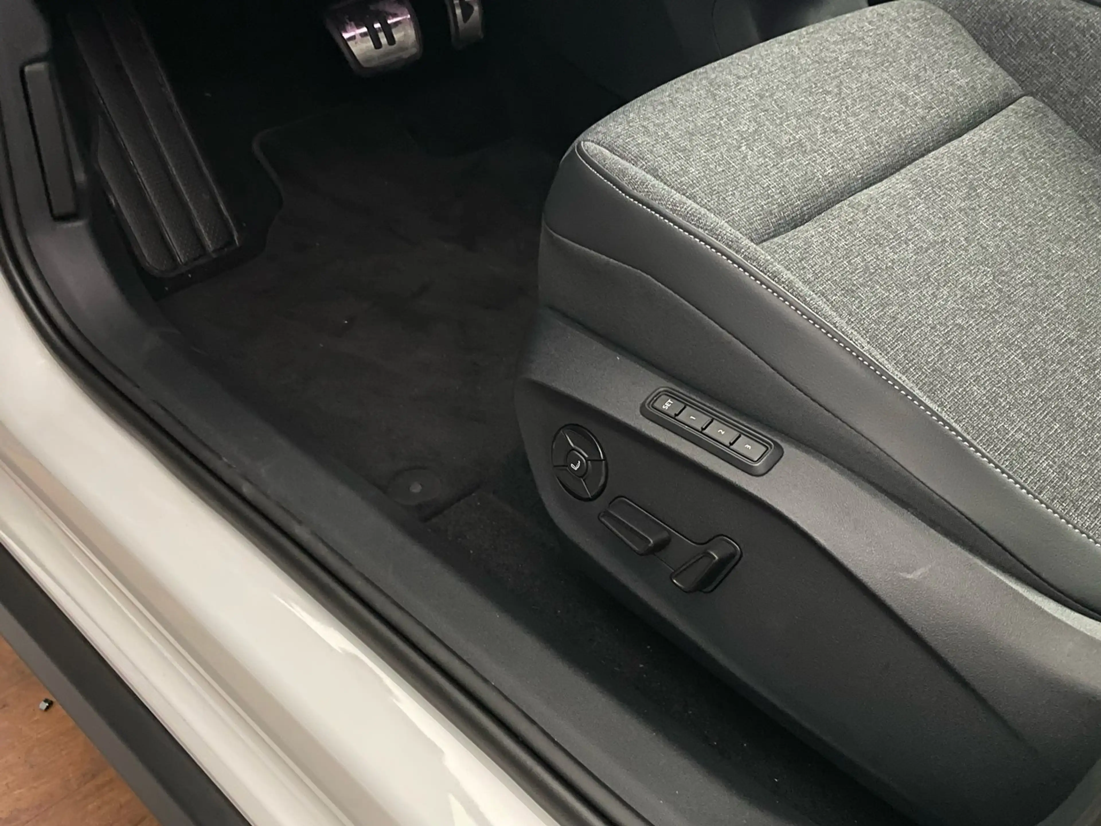 Volkswagen ID. Polo VW ID. Polo Style Edition+ 155 kW - 52 kWh — photo 11