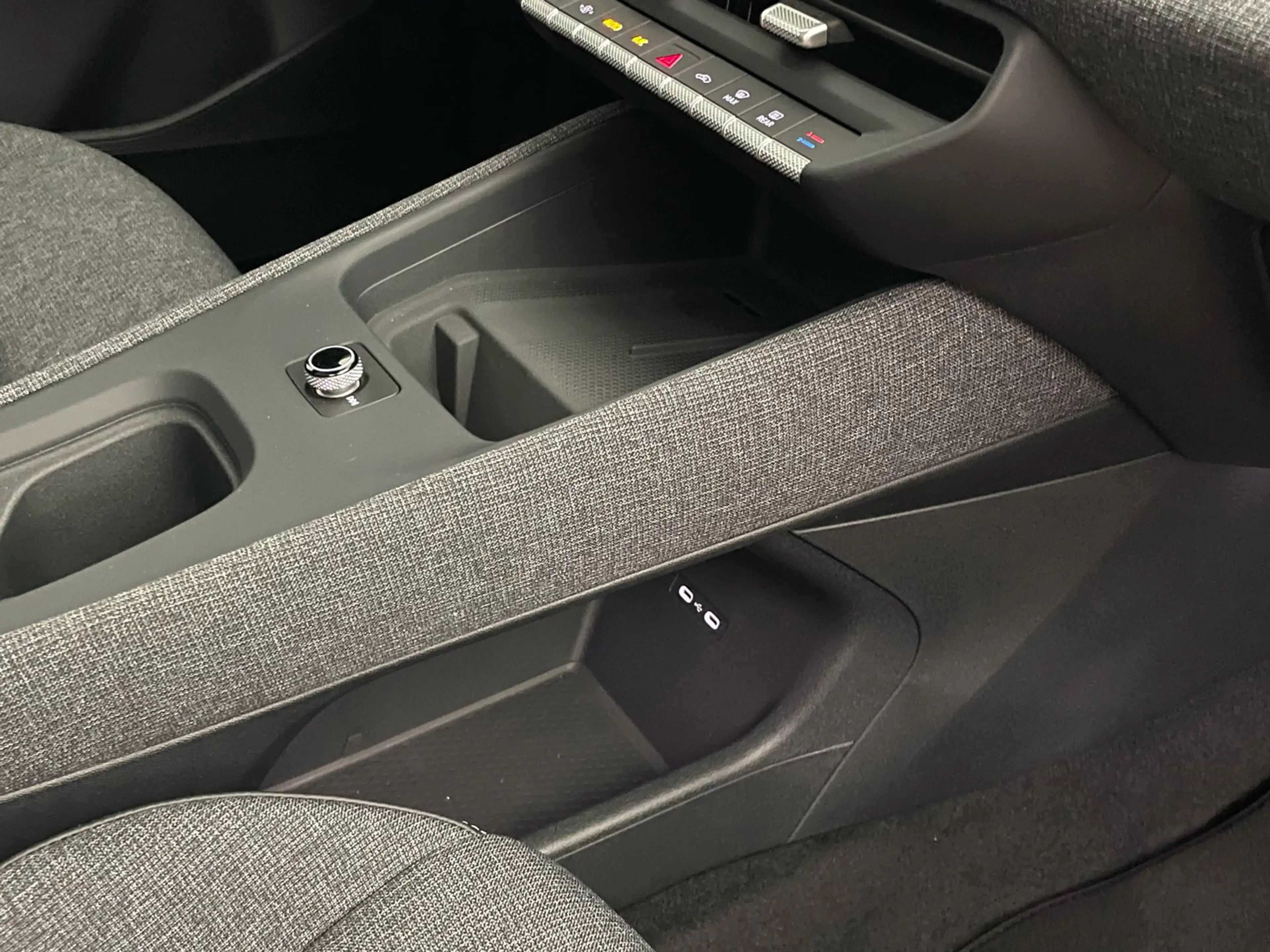 Volkswagen ID. Polo VW ID. Polo Style Edition+ 155 kW - 52 kWh — photo 9