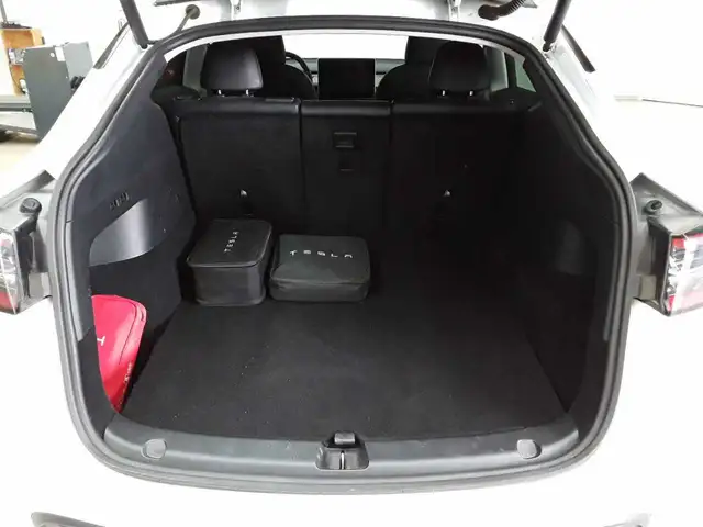 Tesla Model Y view 15