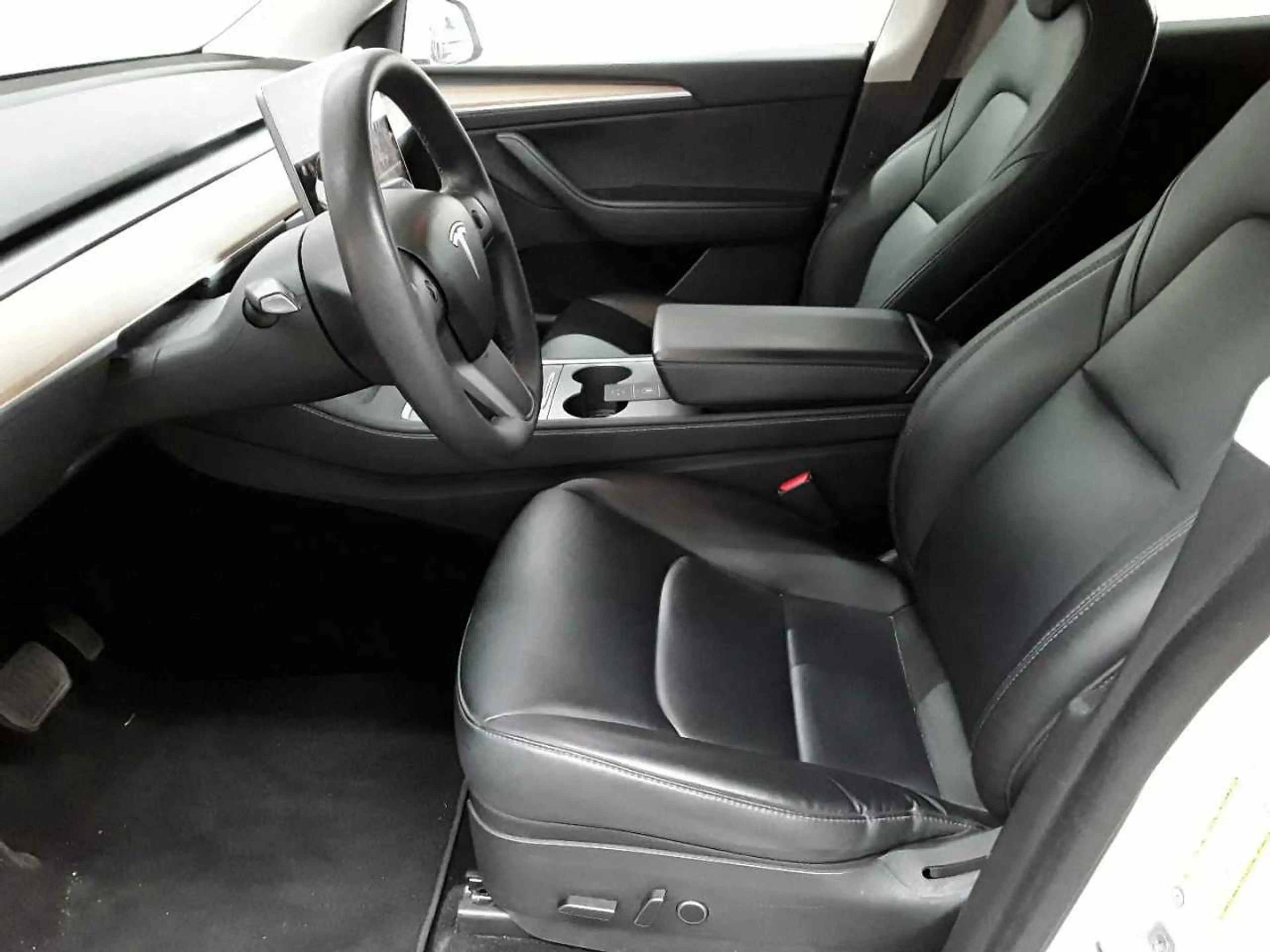 Tesla Model Y Model Y Long Range Dual Motor AWD — photo 7