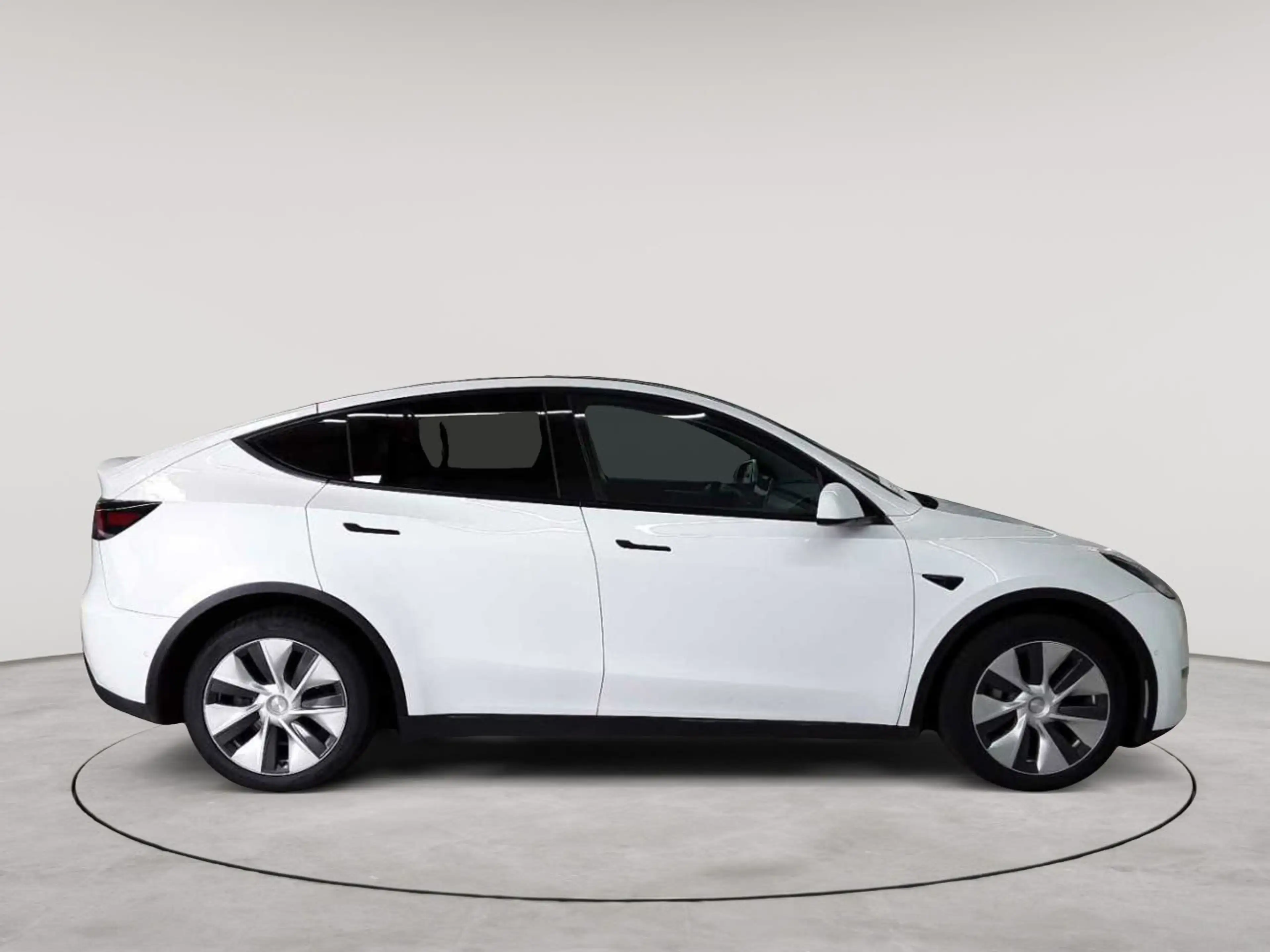 Tesla Model Y Model Y Long Range Dual Motor AWD — photo 3