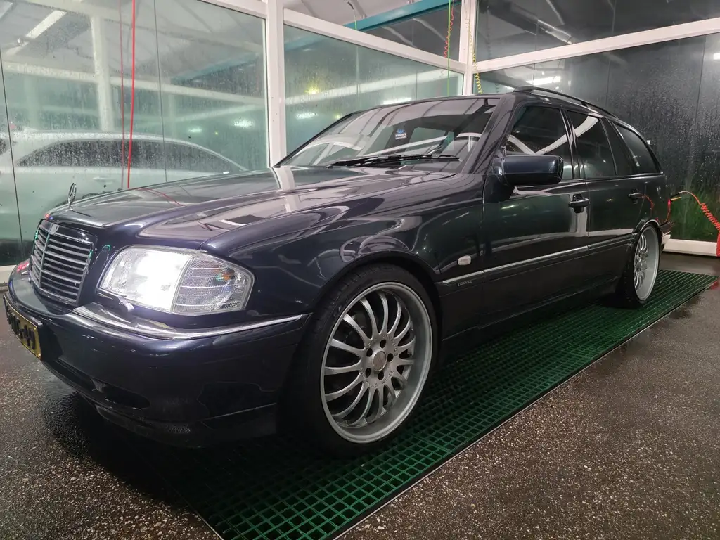 Mercedes-Benz C 240 2000 из Европы — купить под ключ