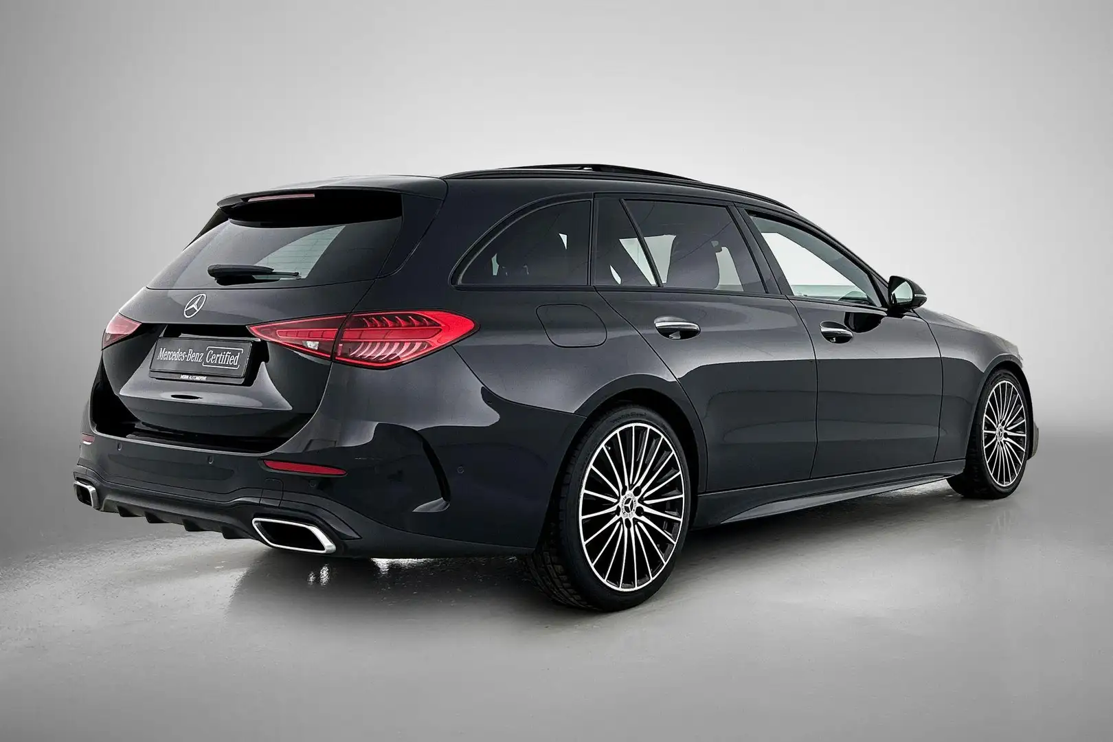 Mercedes-Benz C 180 C Estate Automaat AMG Line | Premium Plus Pakket | Schwarz - 2