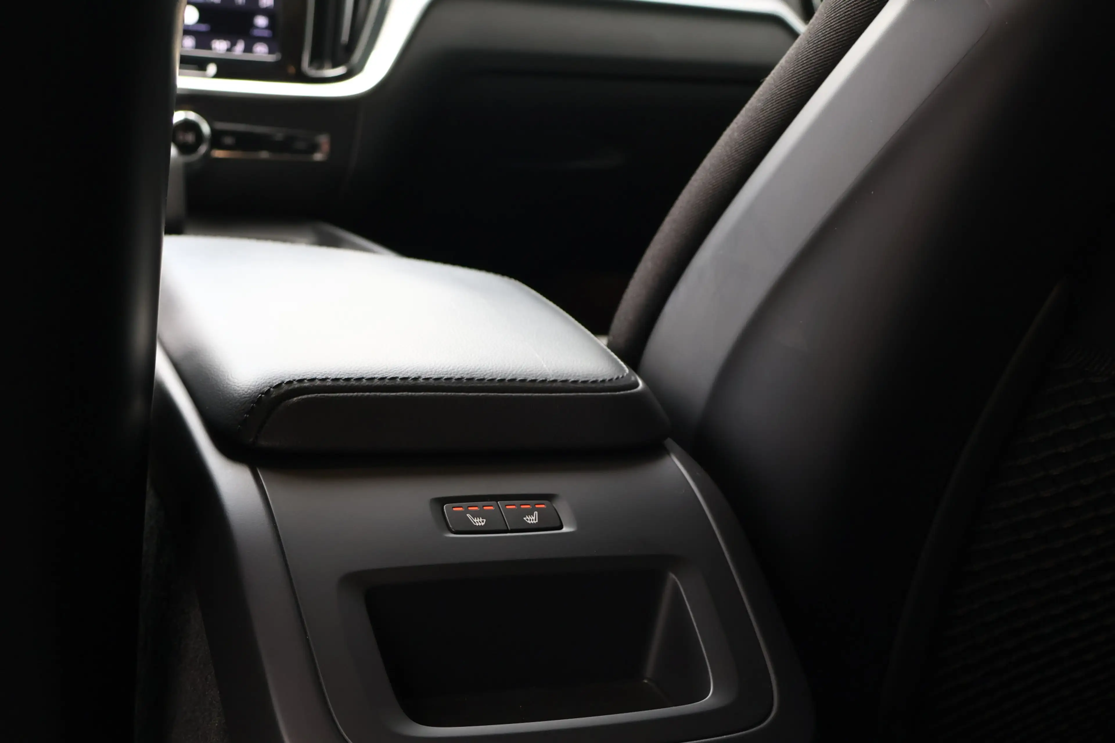 Volvo V60 2.0 B3 | Wegklapbare trekhaak | Stoelverwarming | — photo 29