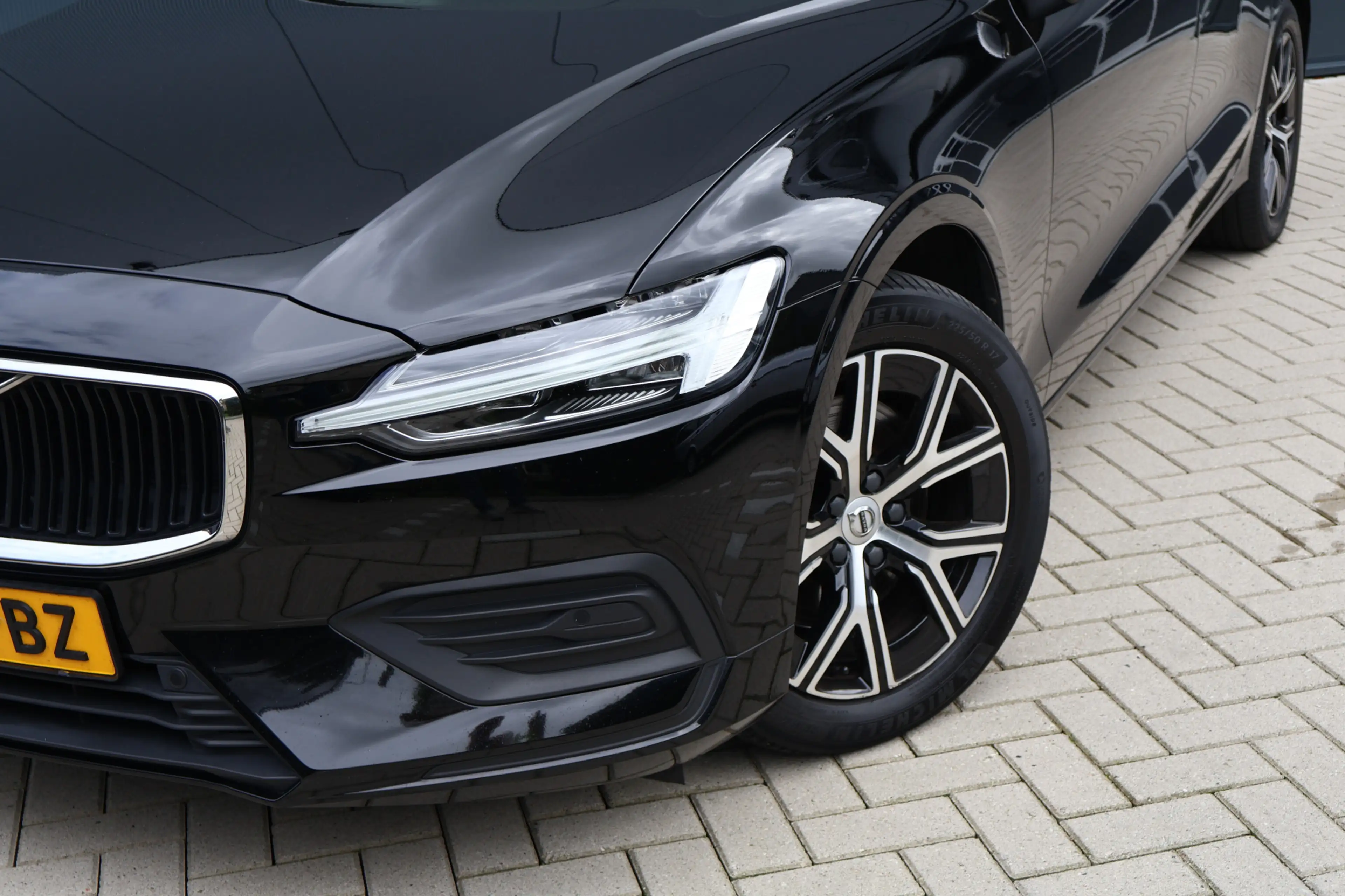 Volvo V60 2.0 B3 | Wegklapbare trekhaak | Stoelverwarming | — photo 13