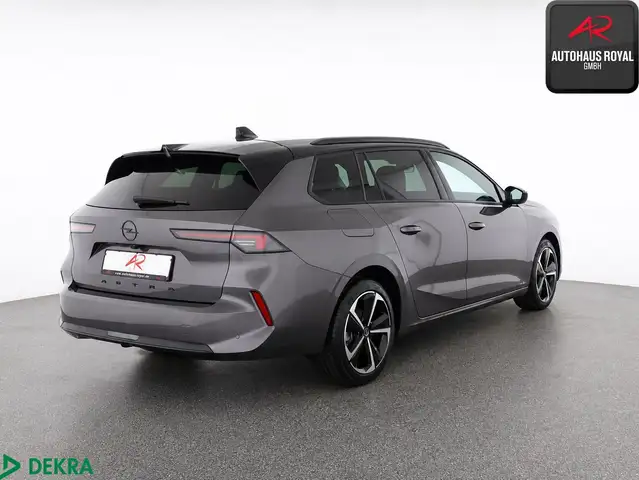 Opel Astra view 5