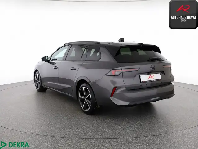 Opel Astra view 3