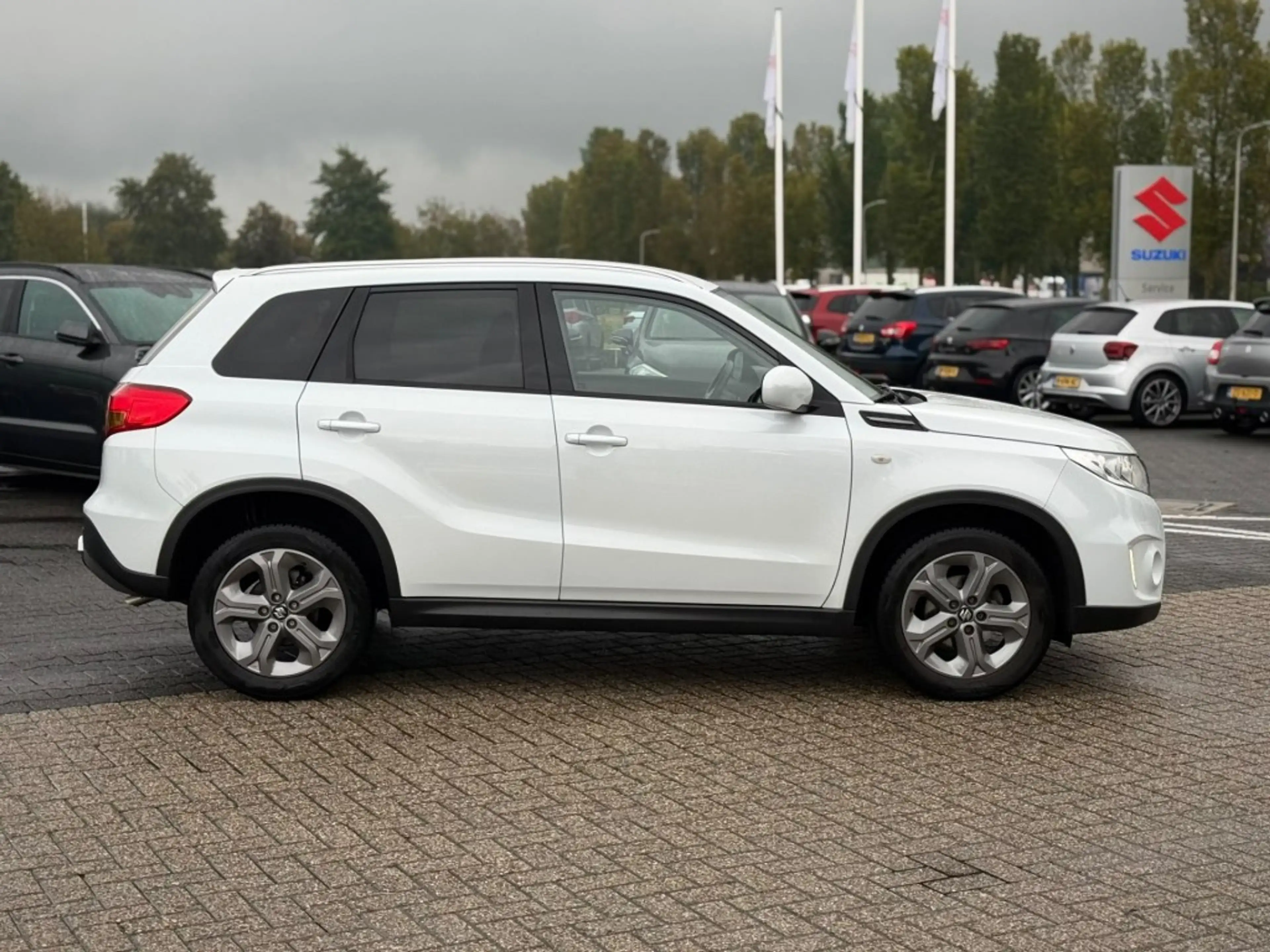 Suzuki Vitara 1.6 EXLUSIVE TREKHAAK CAMERA CARPLAY NAVI — photo 6