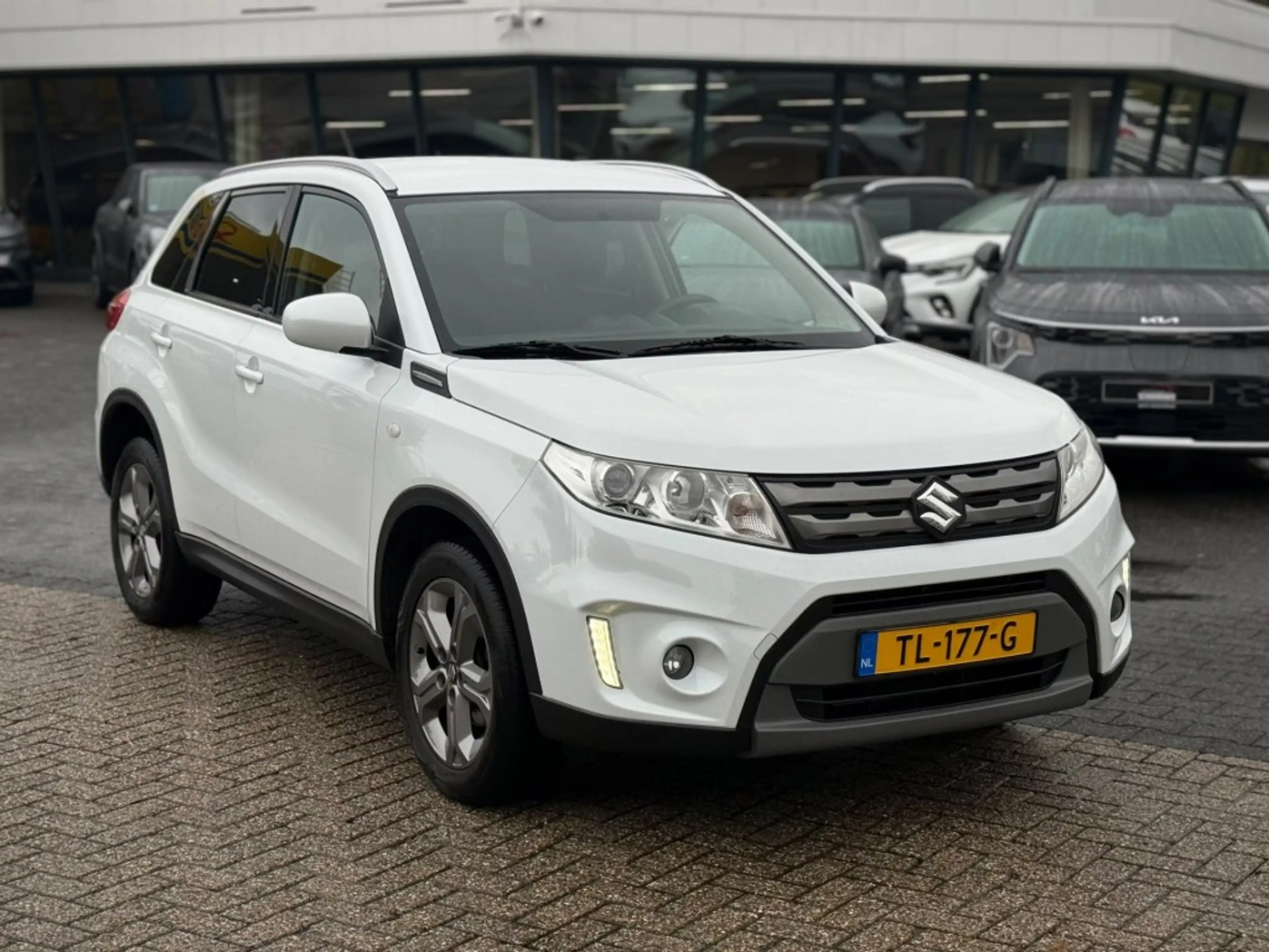 Suzuki Vitara 1.6 EXLUSIVE TREKHAAK CAMERA CARPLAY NAVI — photo 7