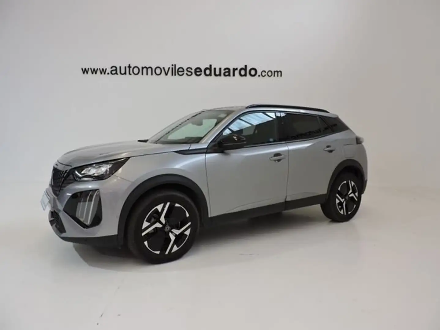 Peugeot 2008 Allure Hybrid 145 e-DCS6 Plateado - 1