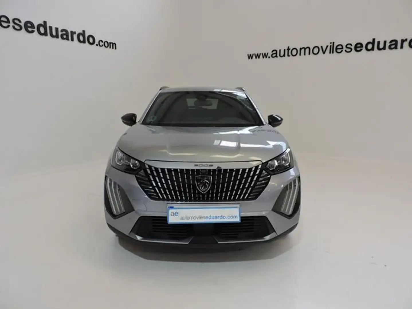 Peugeot 2008 Allure Hybrid 145 e-DCS6 Plateado - 2