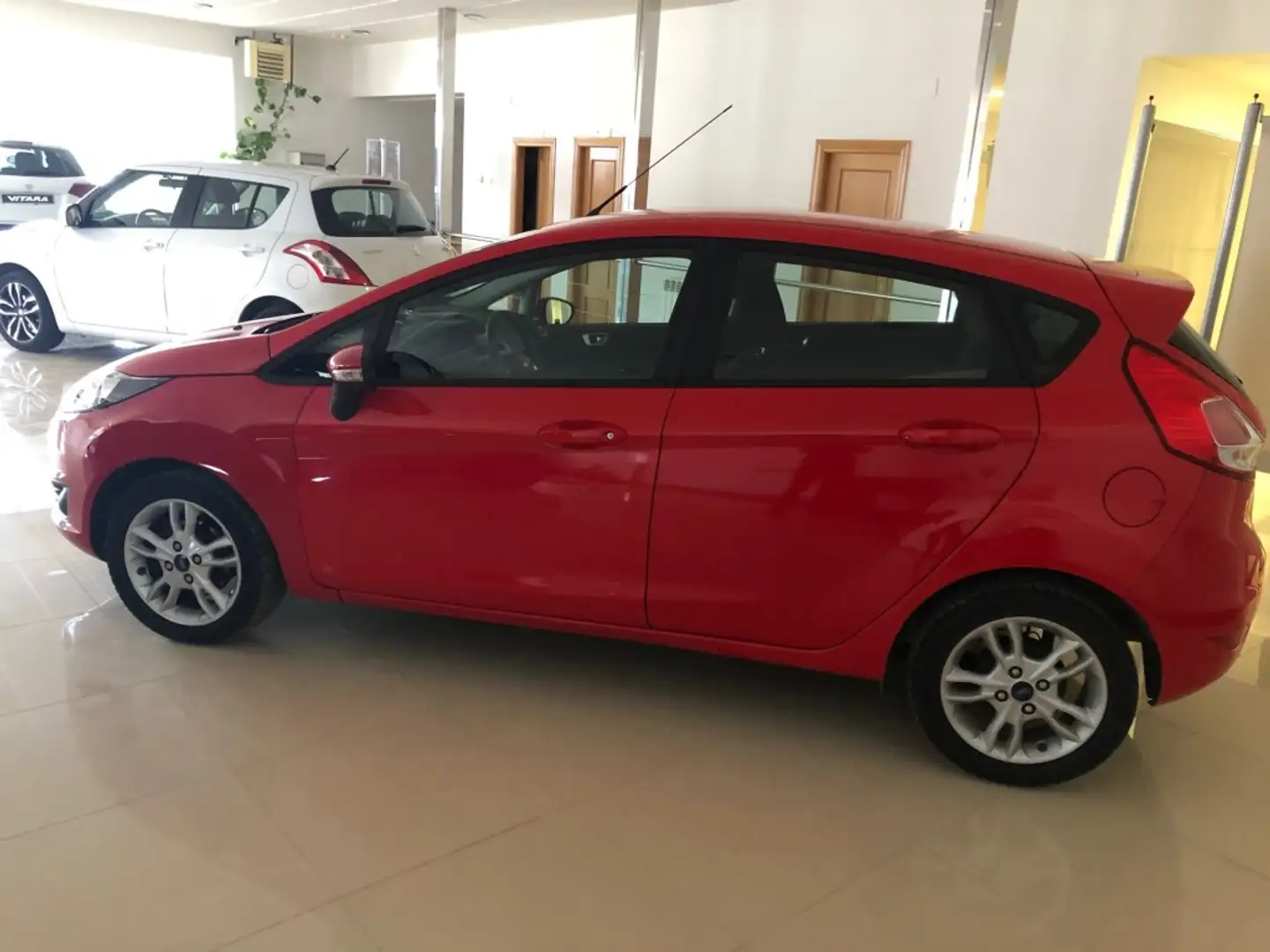 Ford Fiesta 1.6 TDCi Trend Rojo - 2