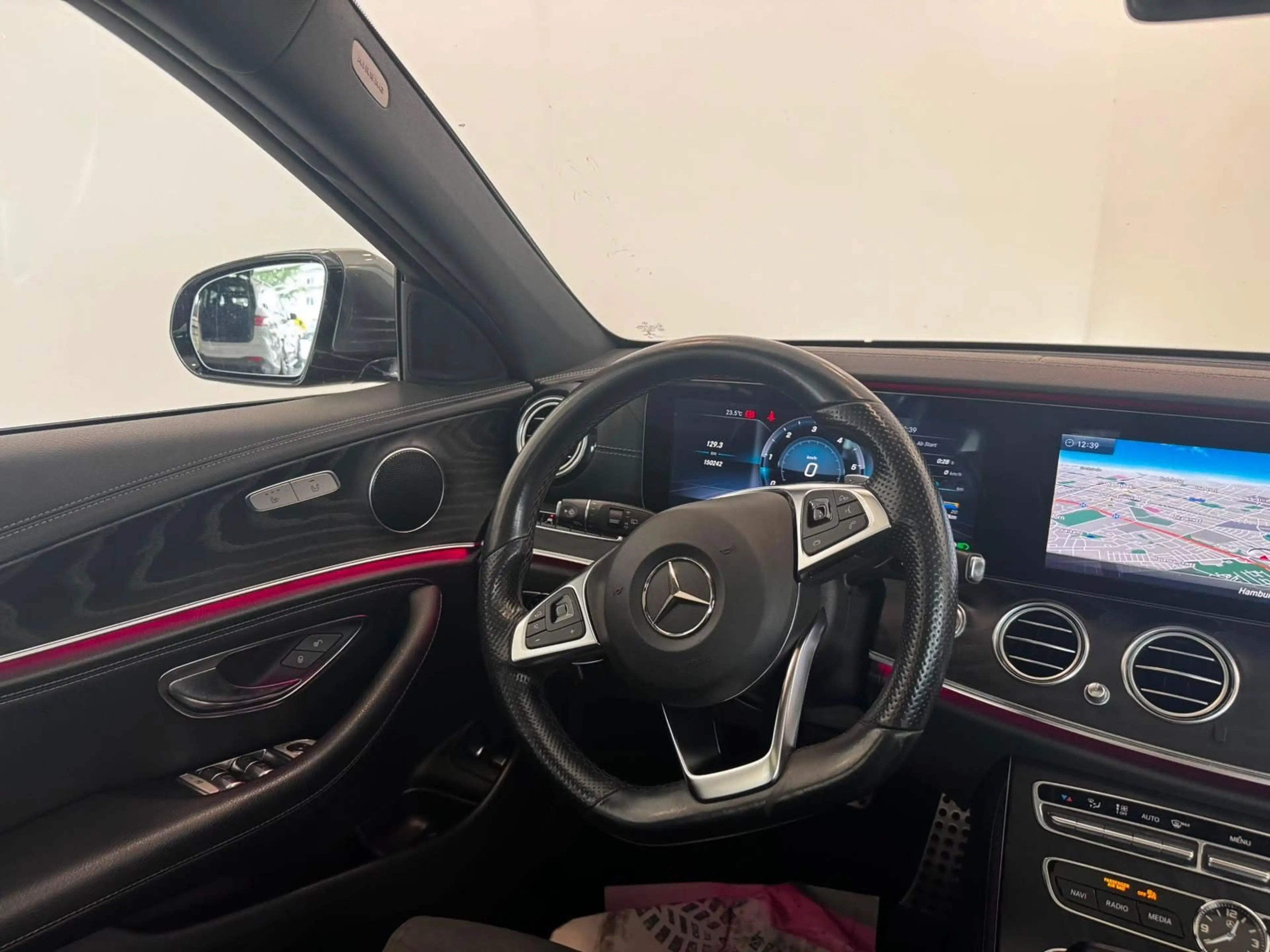 Mercedes-Benz E 350 d T AMG-LINE|AHK|WIDESCREEN|PANO|360°|LED| — photo 6