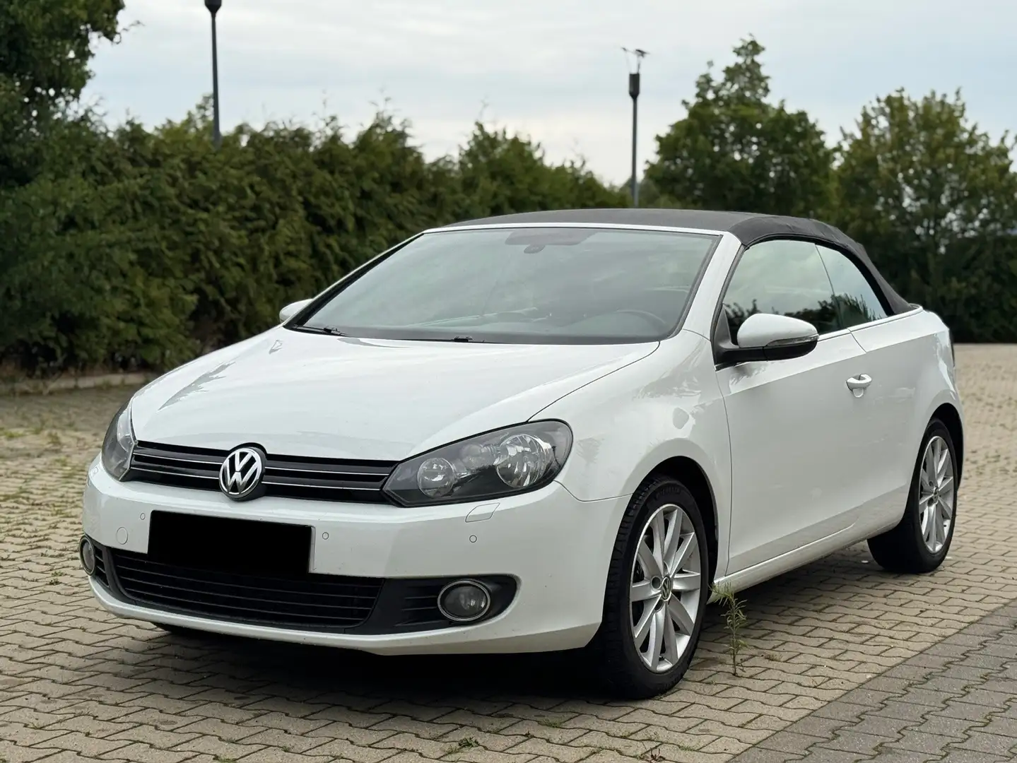 Volkswagen Golf Cabriolet Cabrio 1.2 TSI BlueMotion Technology Alb - 2