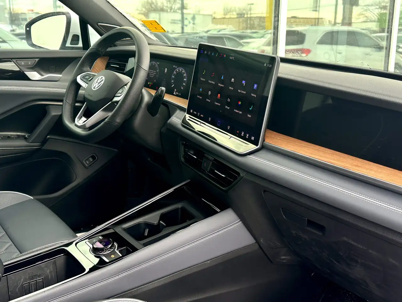Volkswagen Tiguan снимка Volkswagen Tiguan