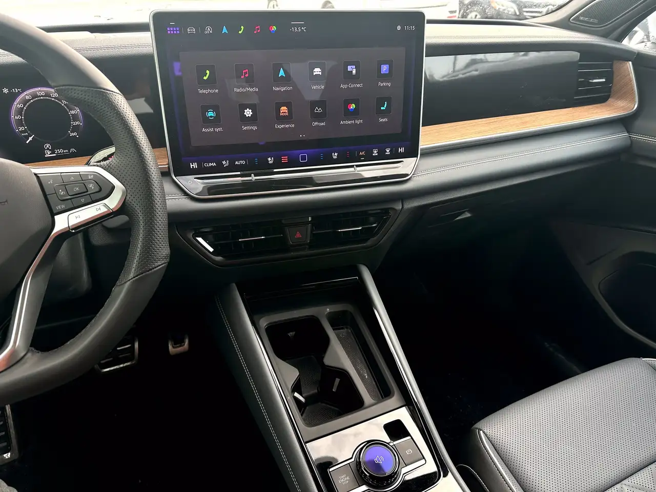 Volkswagen Tiguan снимка Volkswagen Tiguan