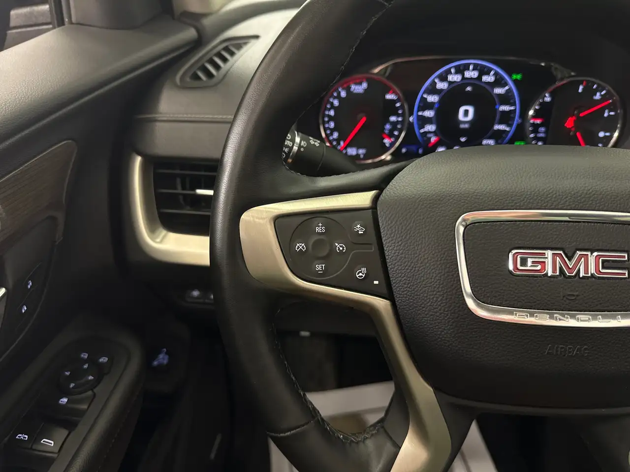 GMC Terrain снимка GMC Terrain