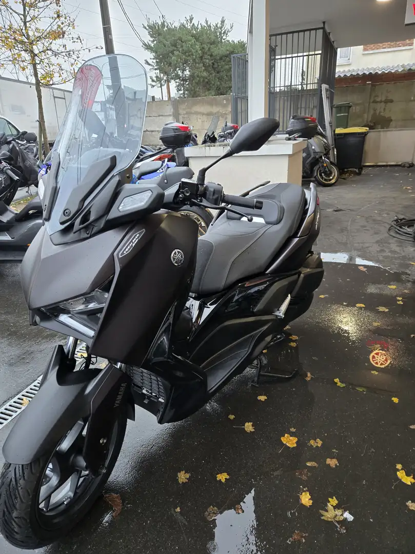 Yamaha X-Max 300 Braun - 1