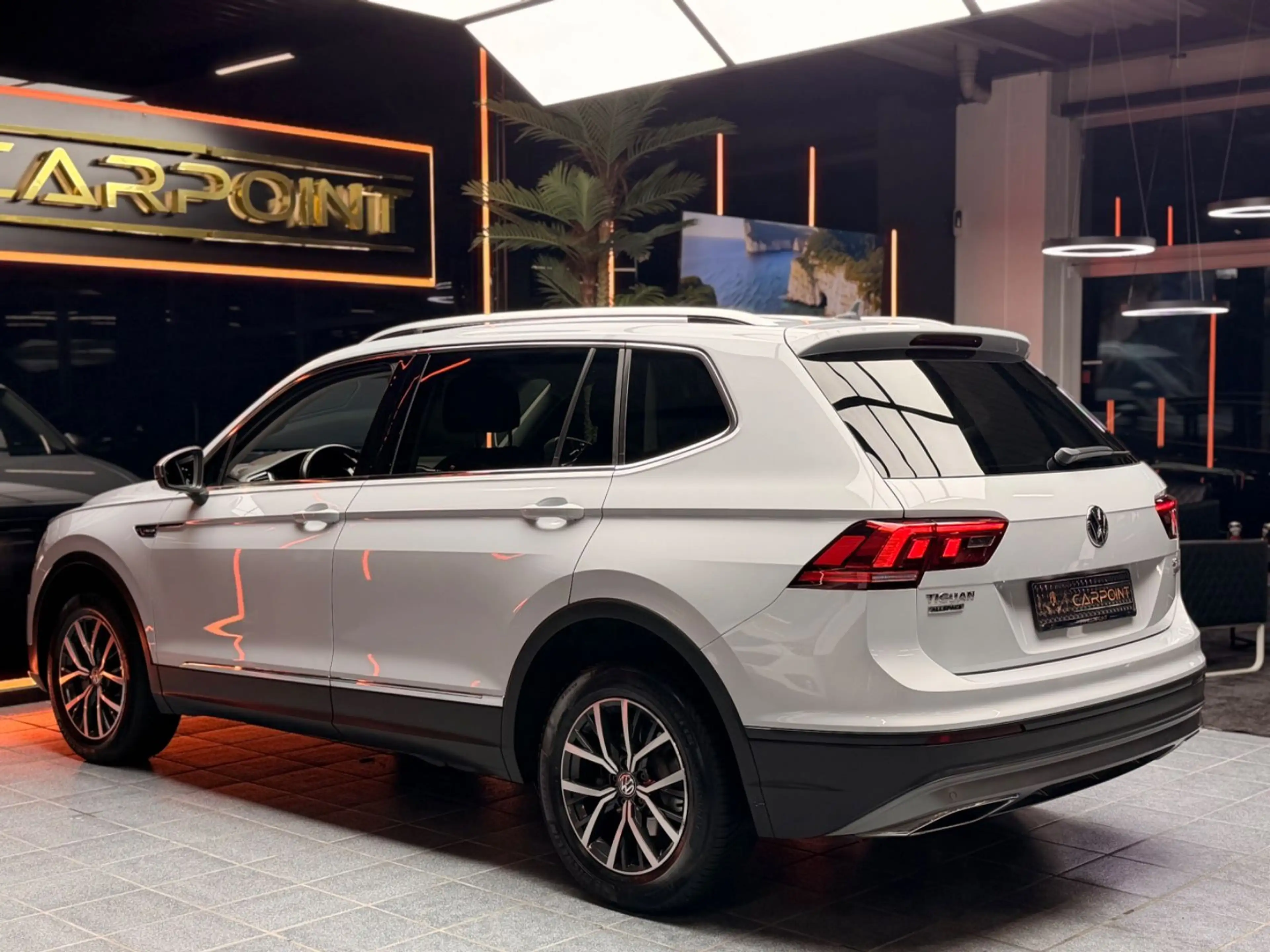 Volkswagen Tiguan Allspace 2.0 TDI 4Motion /Virtual/AHK/Nav — photo 11