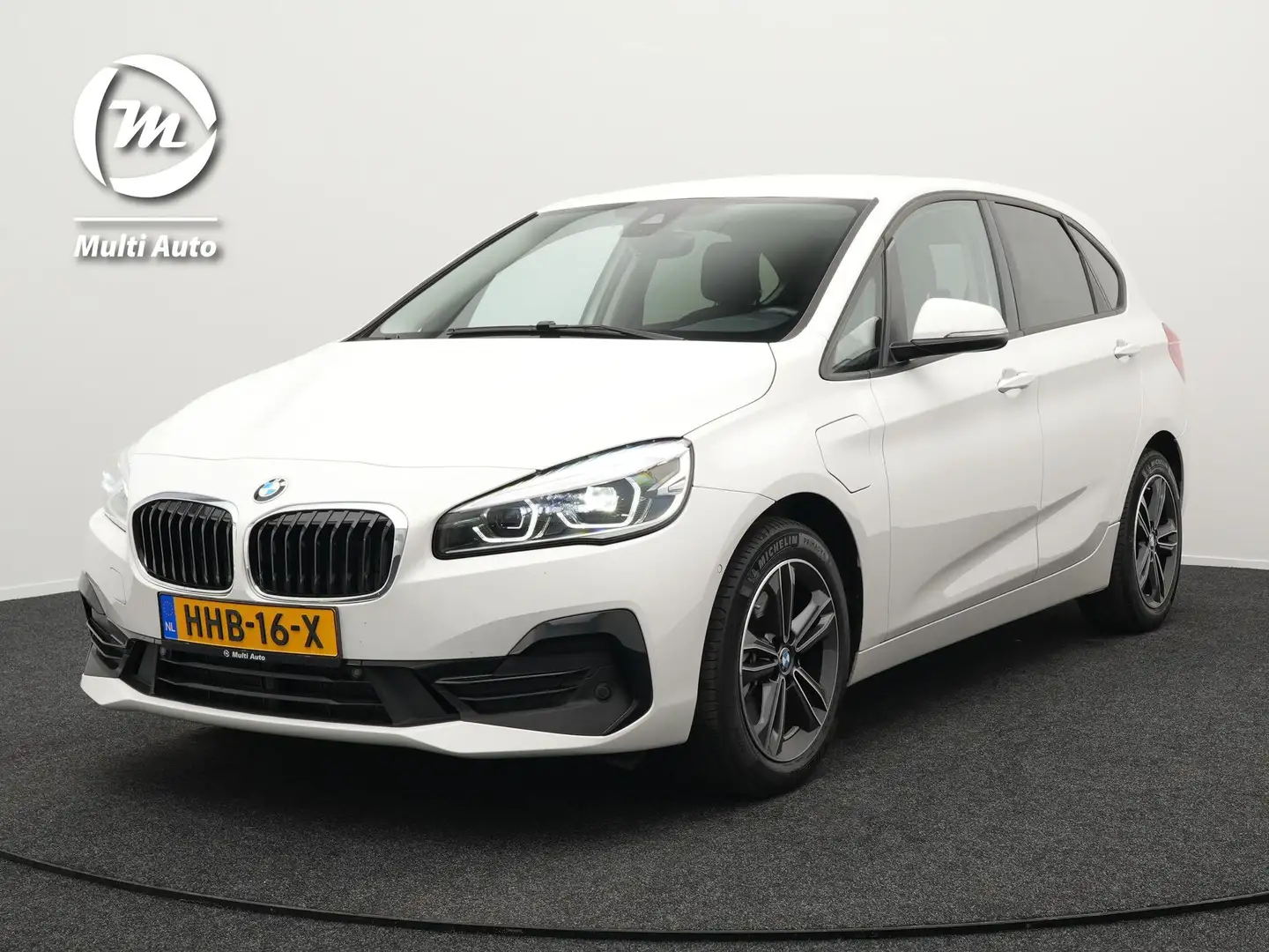 BMW 225 2-serie Active Tourer 225xe iPerformance Plug in H Wit - 1