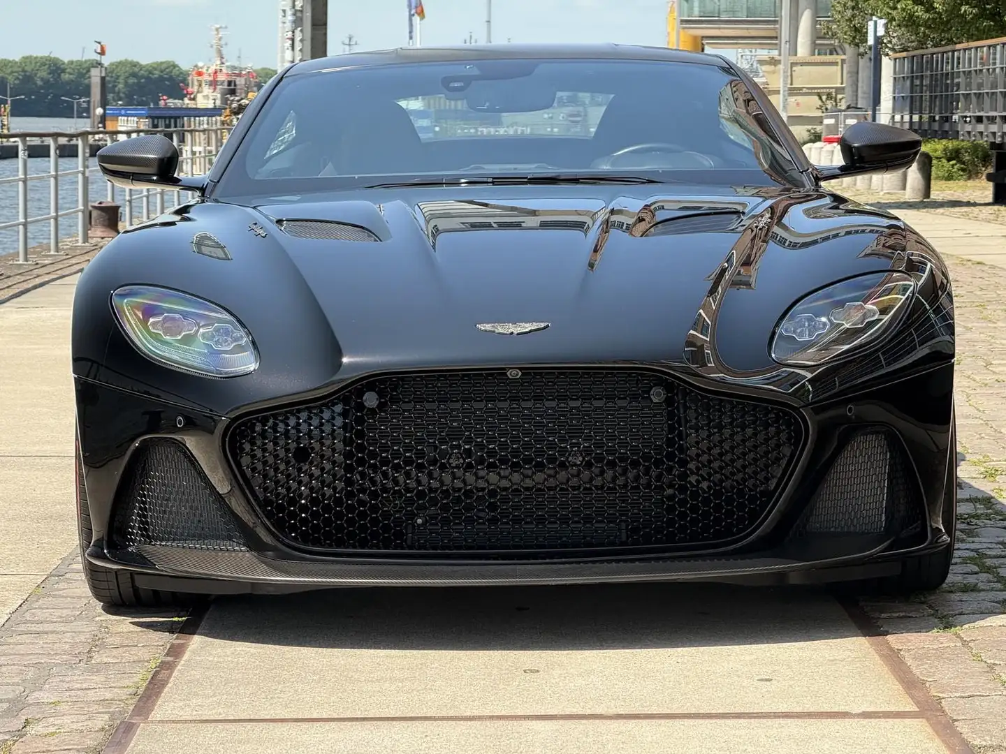 Aston Martin DBS Superleggera Tag Heuer Edition 1 of 50 Cars Schwarz - 2