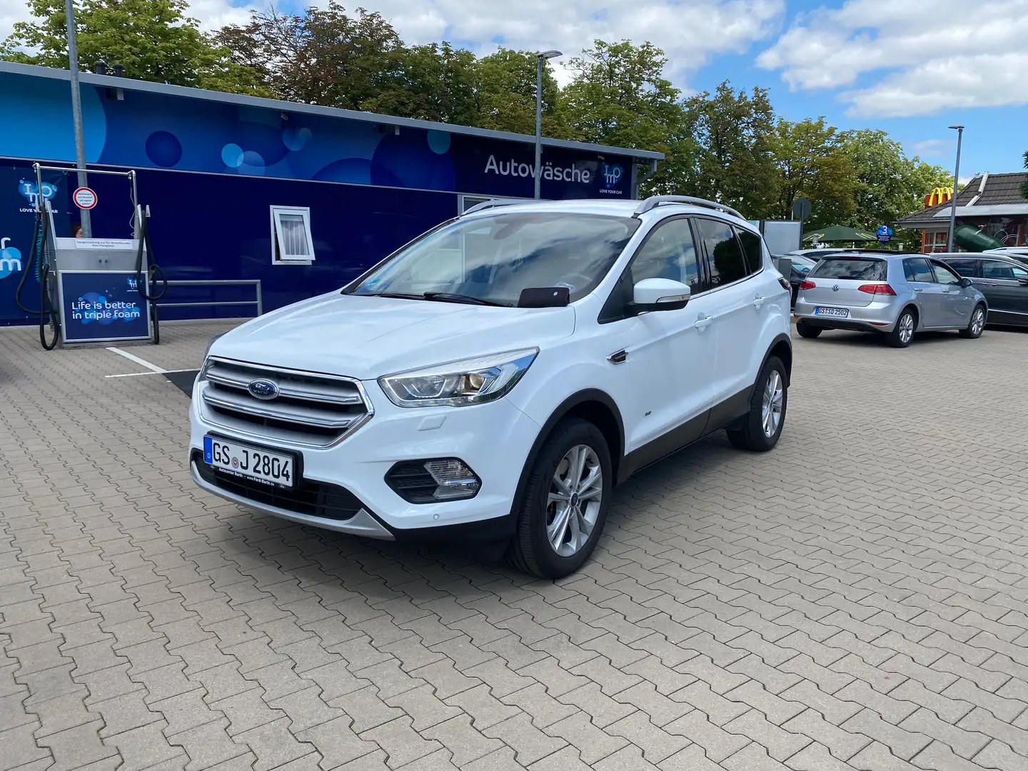 Ford Kuga Titanium Wit - 1