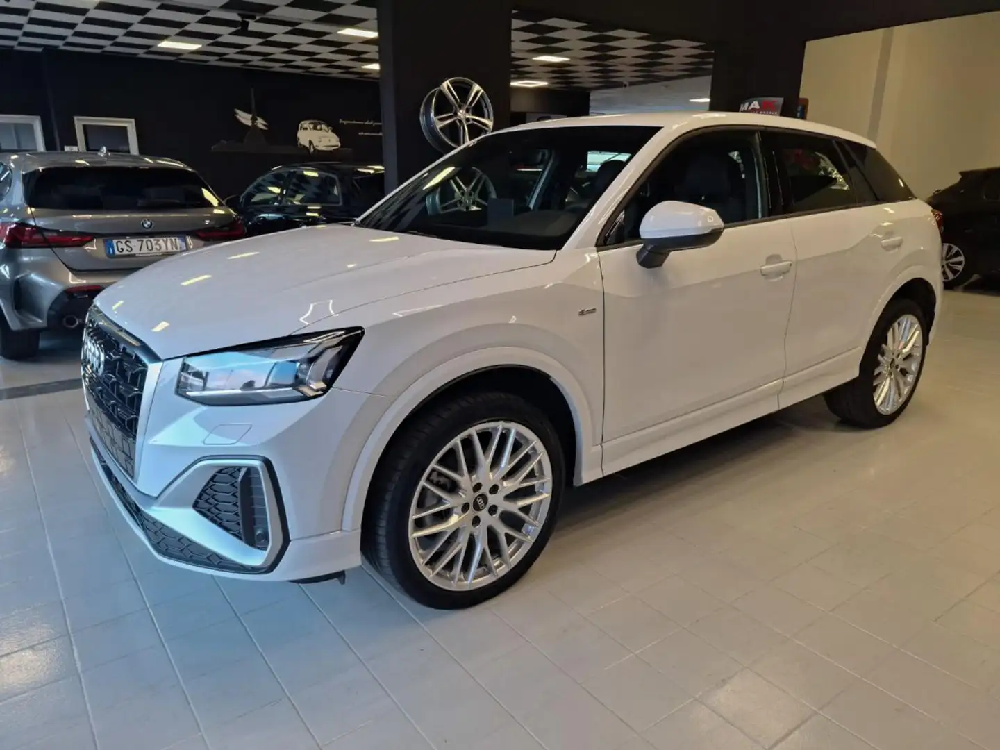 Audi Q2 30 TDI S tronic S line Edition Blanc - 1