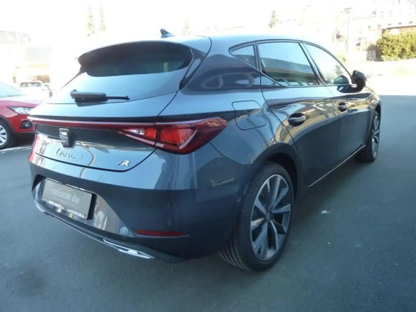 SEAT Leon LEON FR 1.5 ETSI DSG NAVI AHZV-VORBER. SITZHEIZ. Gris - 2