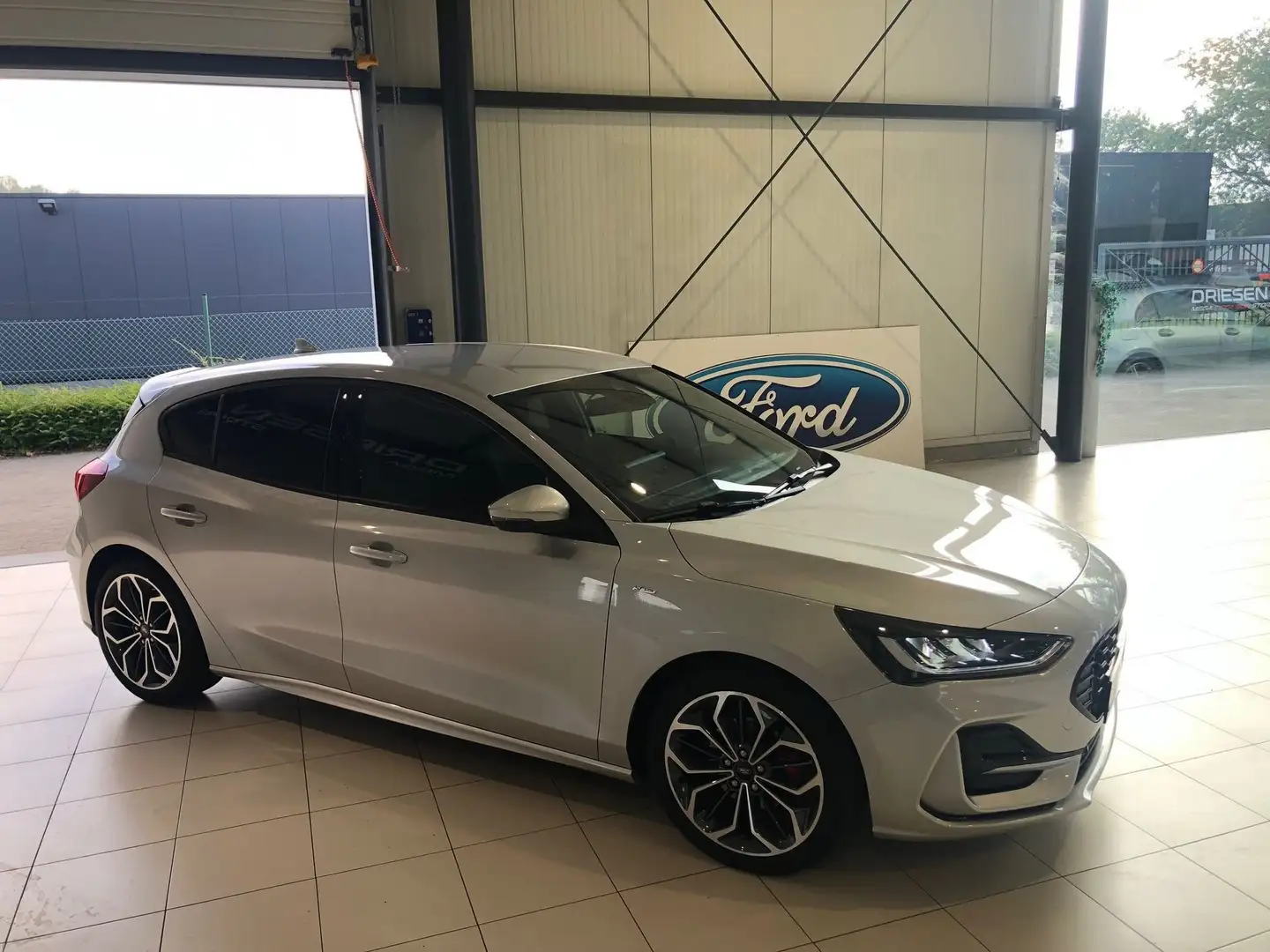 Ford Focus ST-Line X 1.0i 155pk automaat 5d  BIJ DRIESEN IN Argent - 2