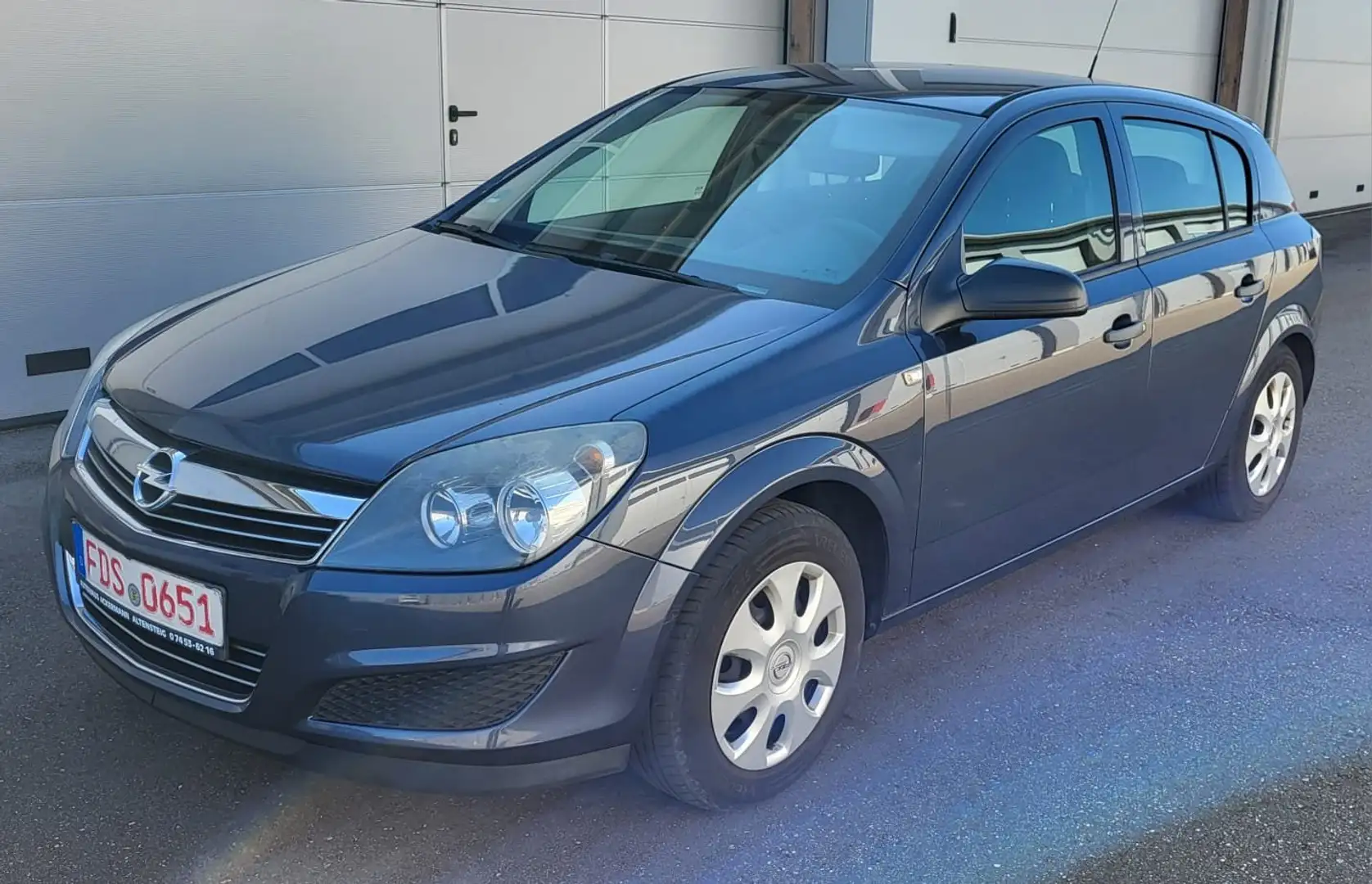 Opel Astra Basis - 1