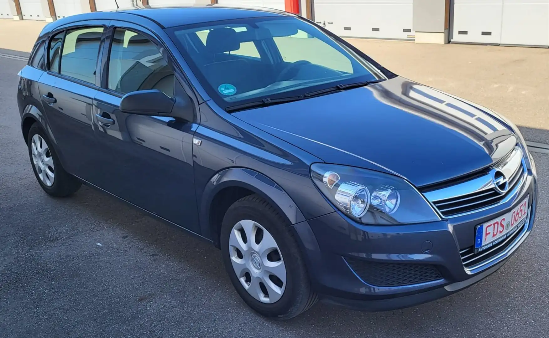 Opel Astra Basis - 2