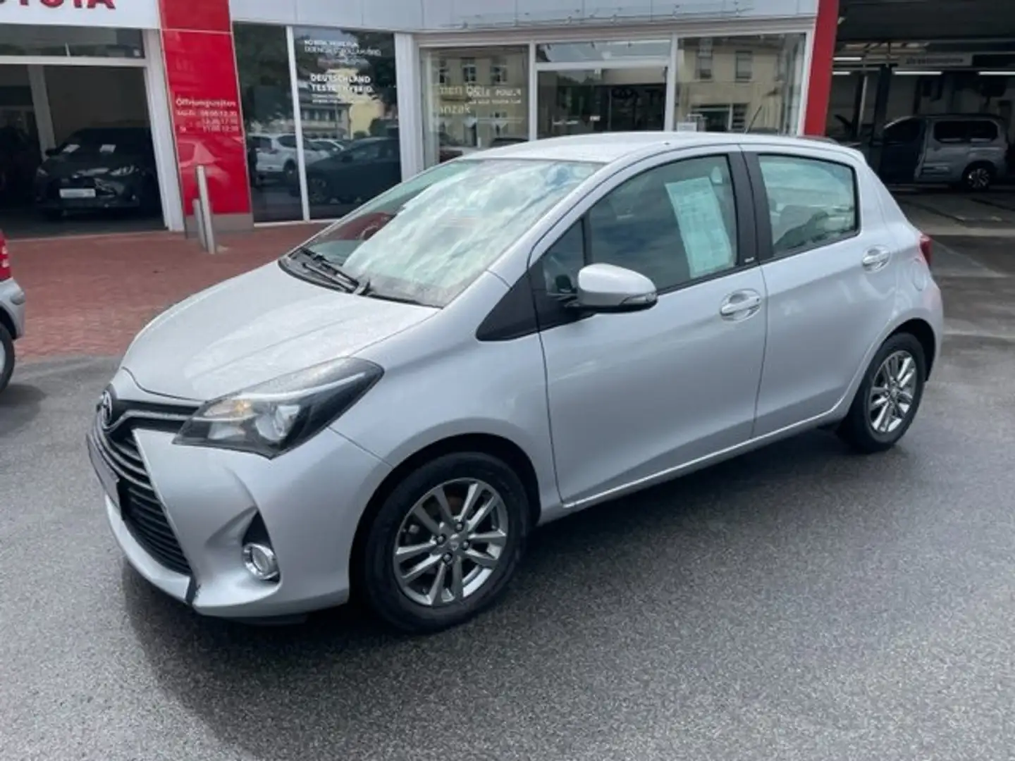 Toyota Yaris Edition-S Zilver - 2